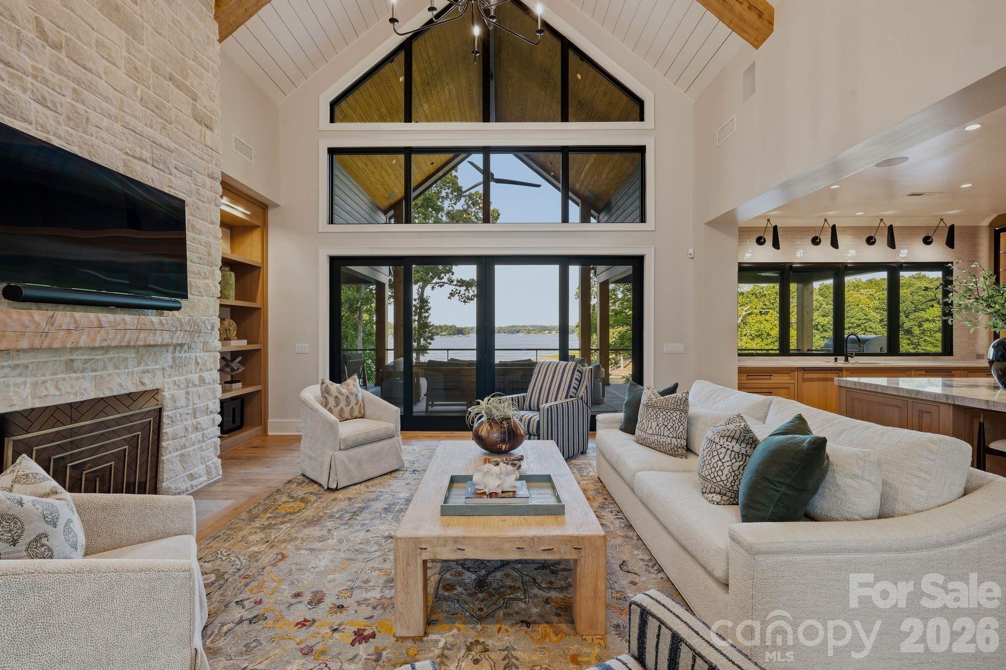 5915 Kiowa Road — Clover