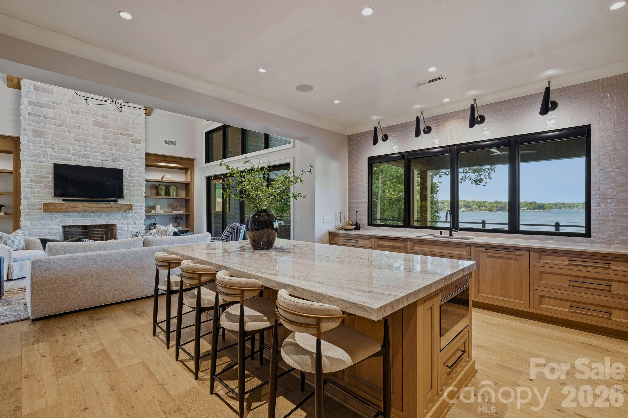 5915 Kiowa Road — Clover