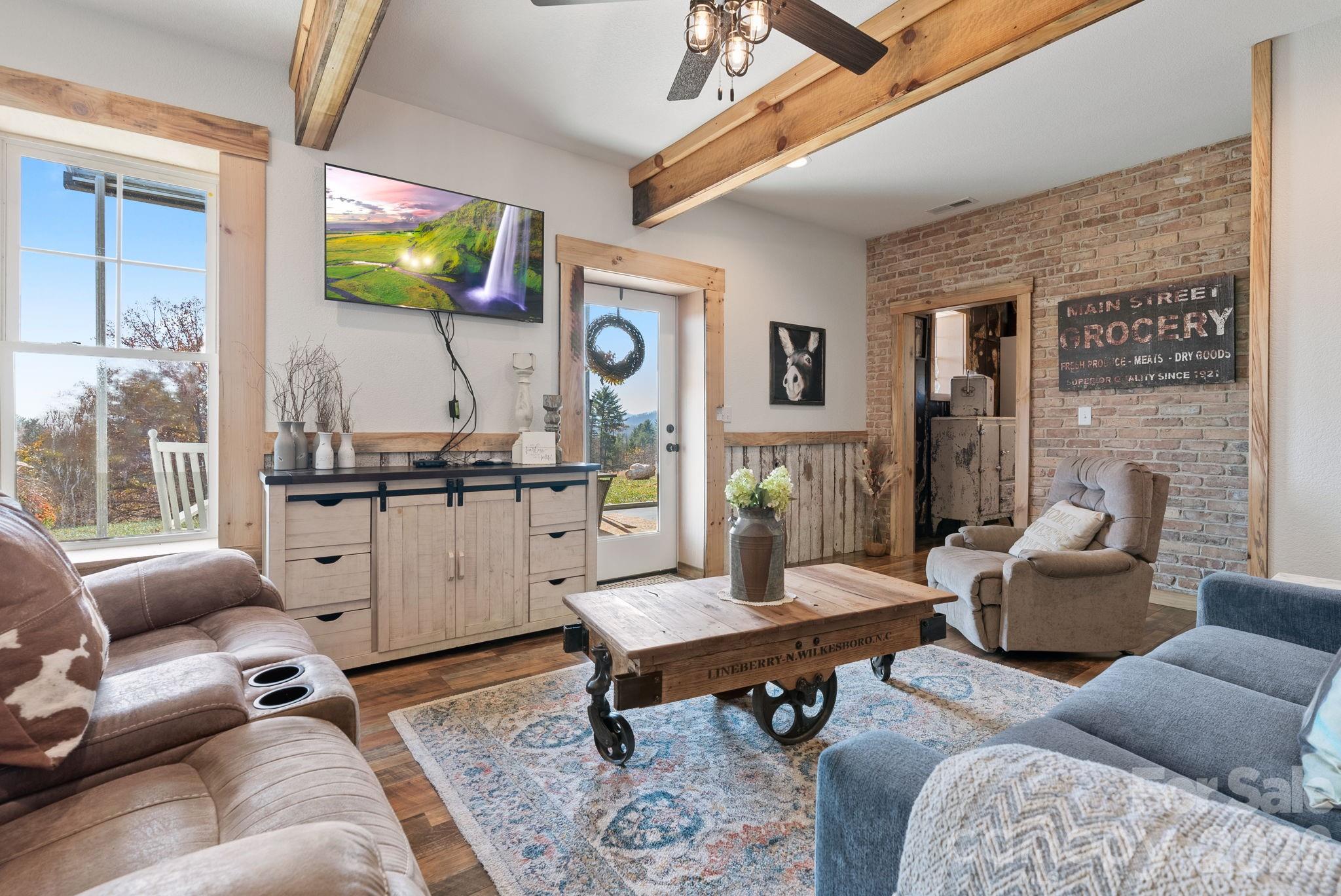 615 Don Felmet Road — Marshall