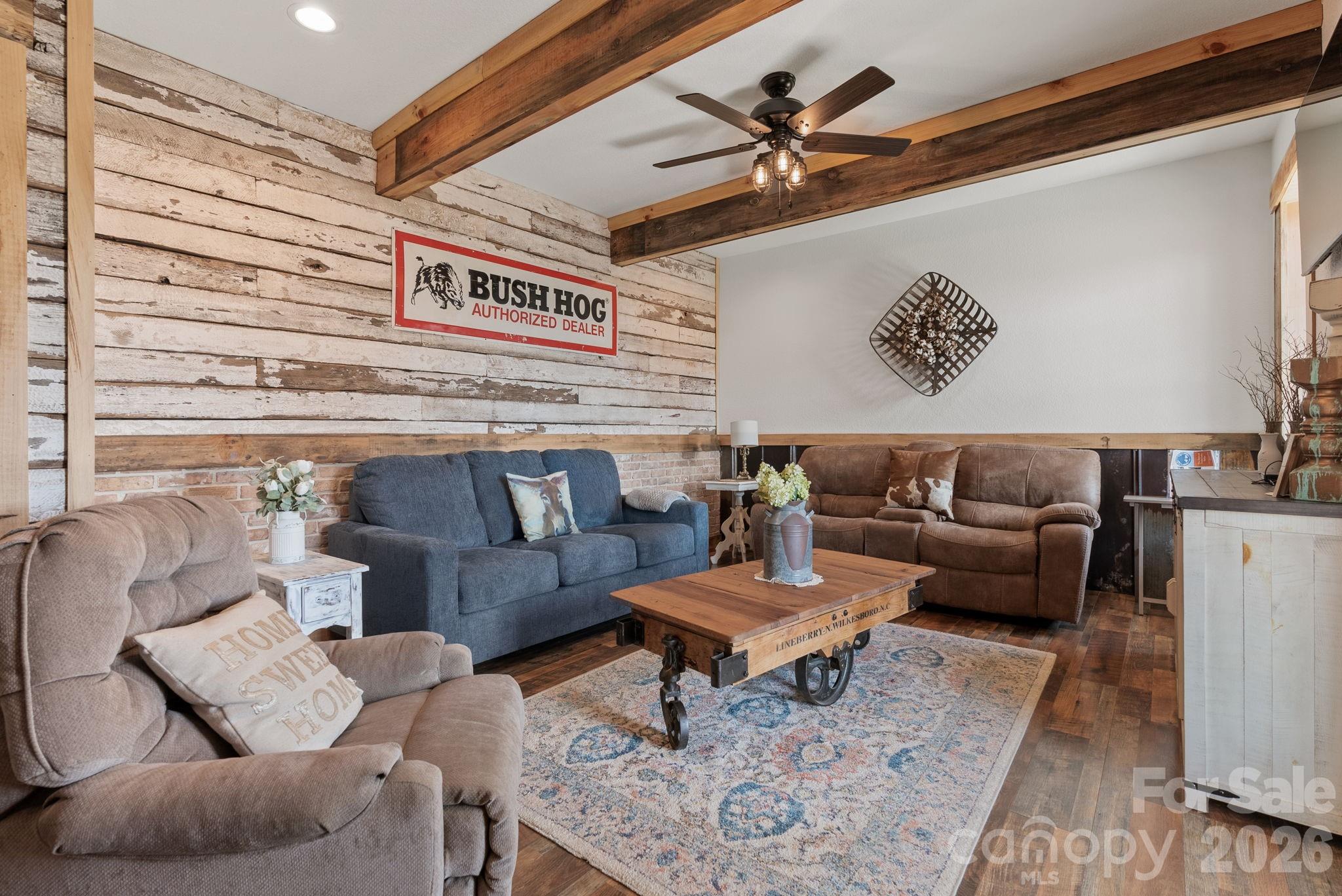 615 Don Felmet Road — Marshall