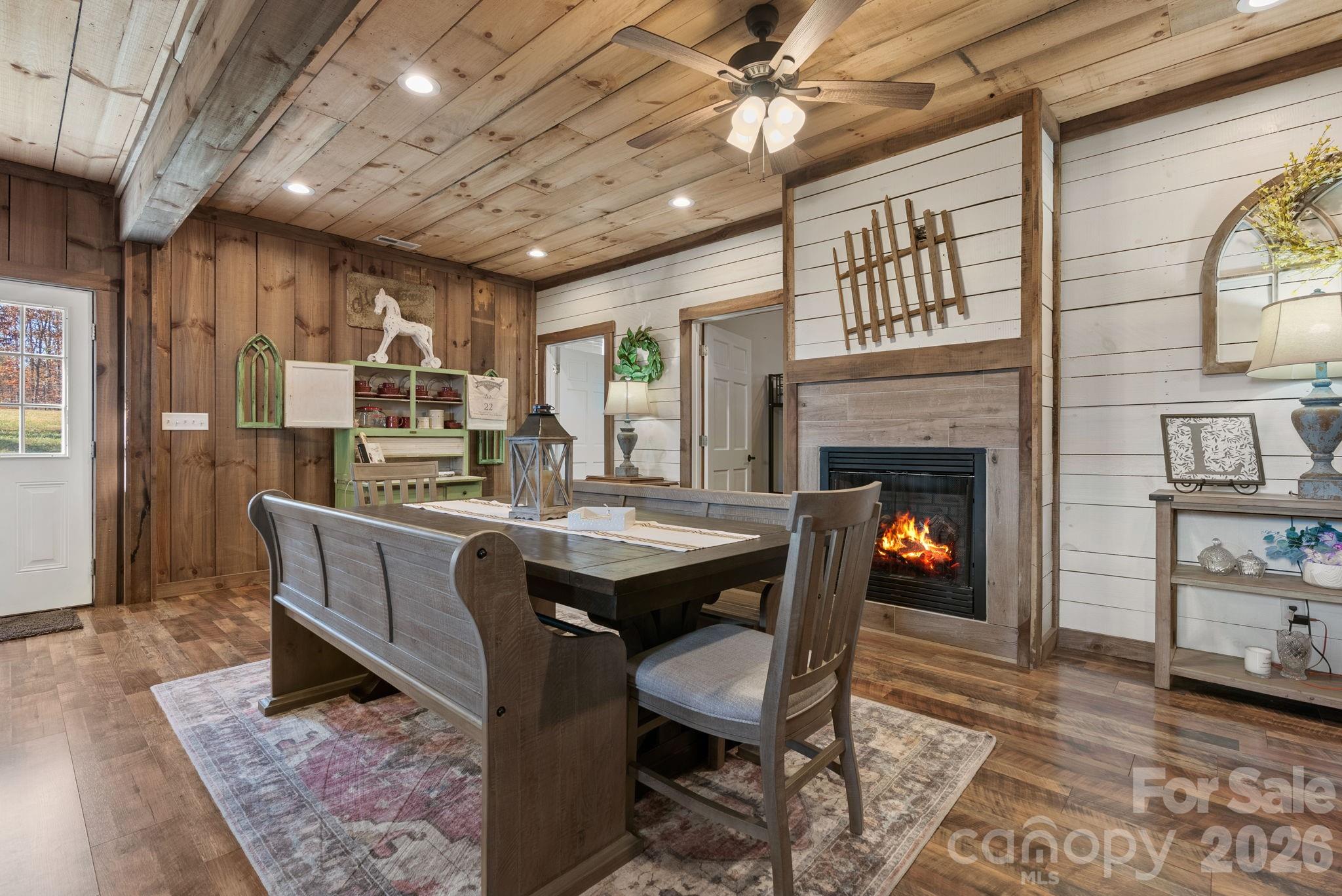 615 Don Felmet Road — Marshall