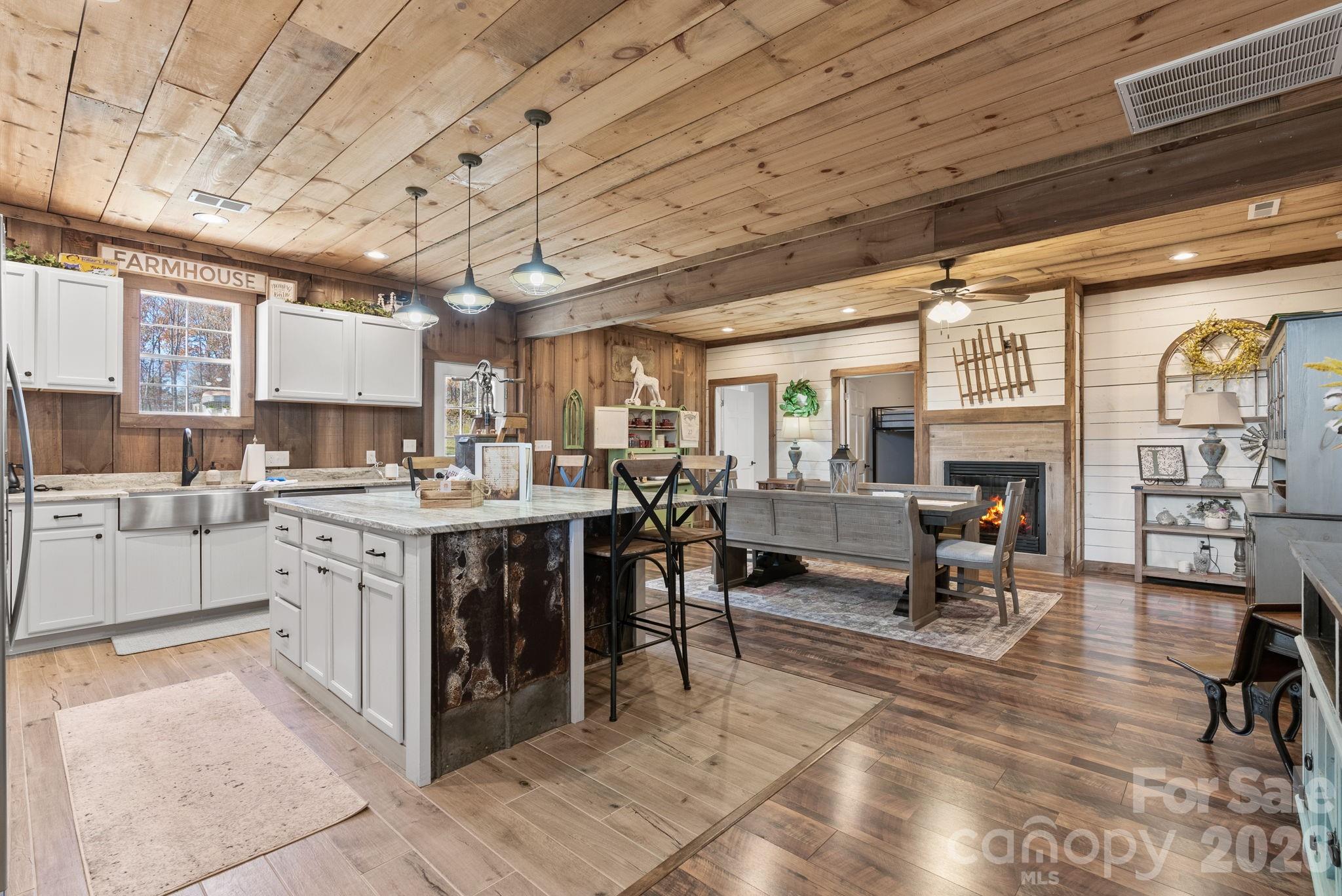 615 Don Felmet Road — Marshall