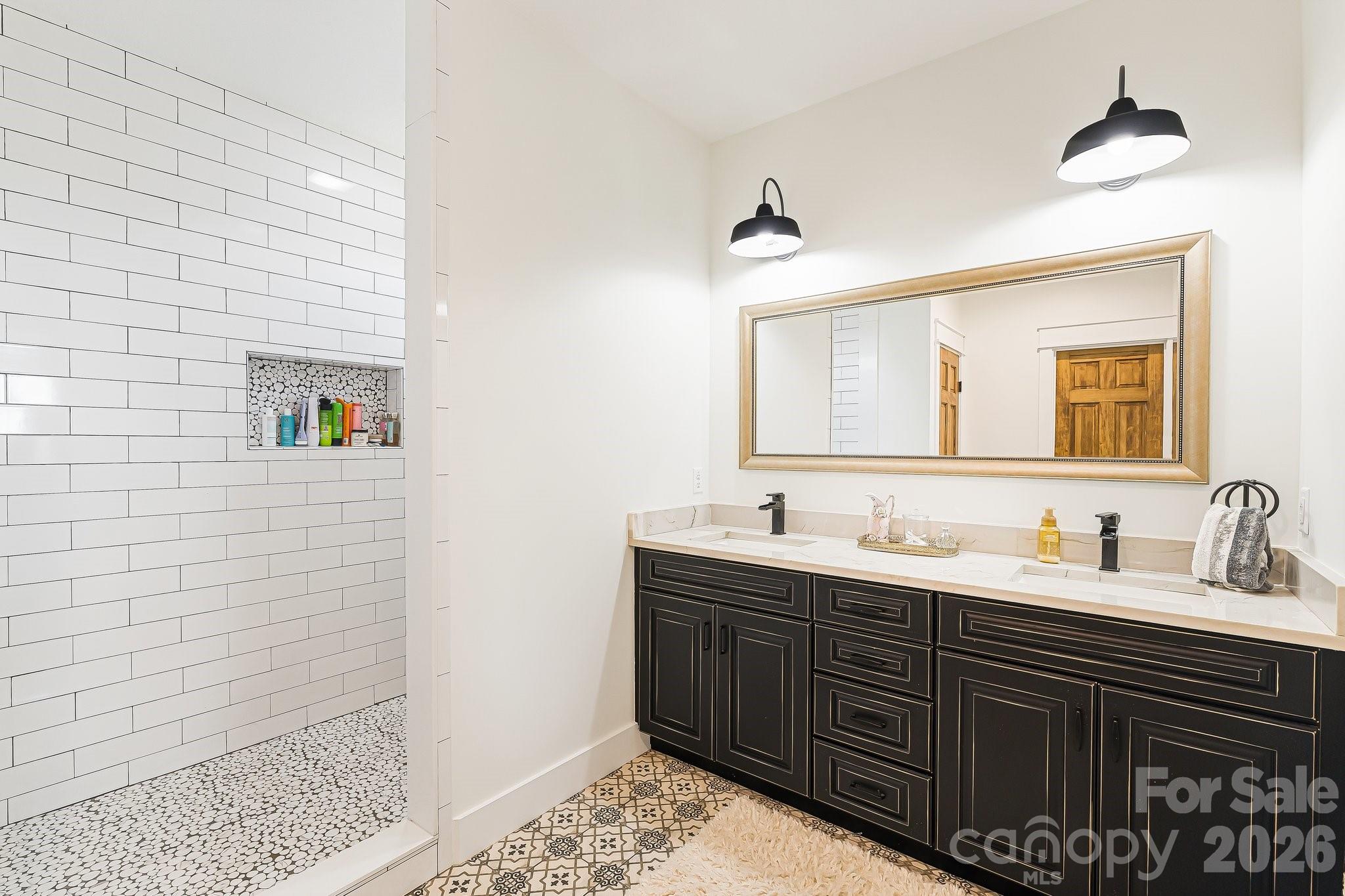 615 Don Felmet Road — Marshall