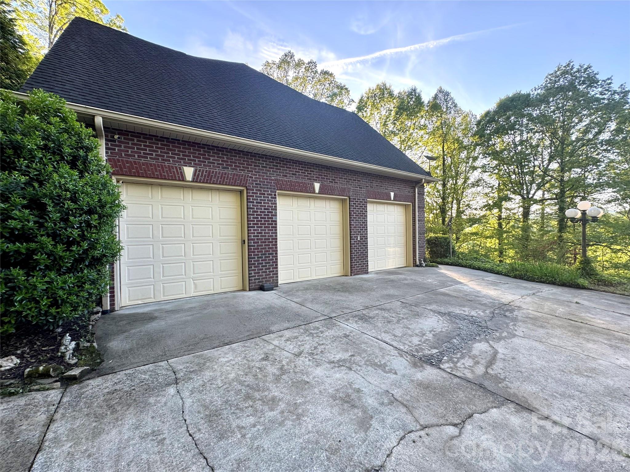 2983 Rockwood Drive — Lenoir
