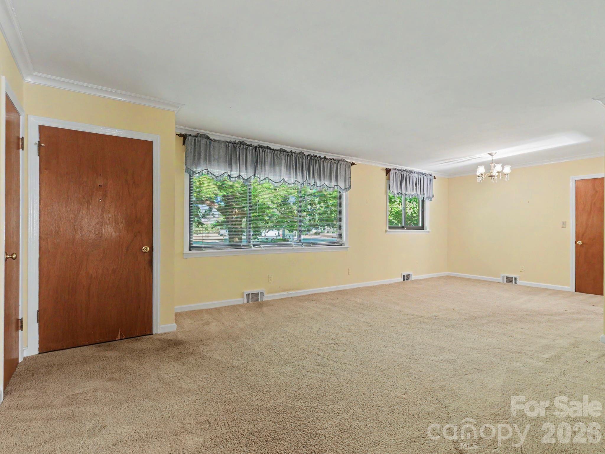 1006 S Main Street — Landis