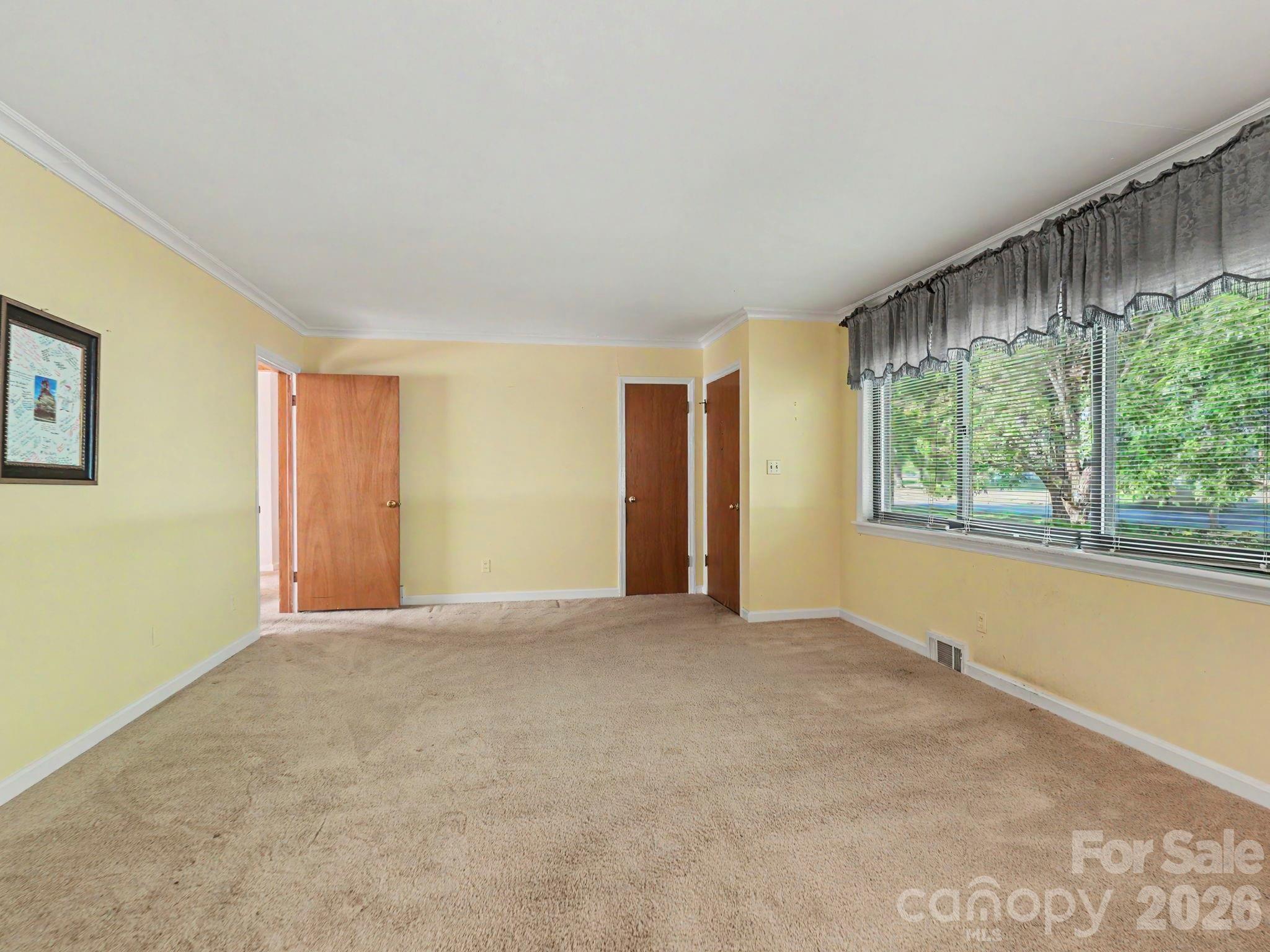 1006 S Main Street — Landis