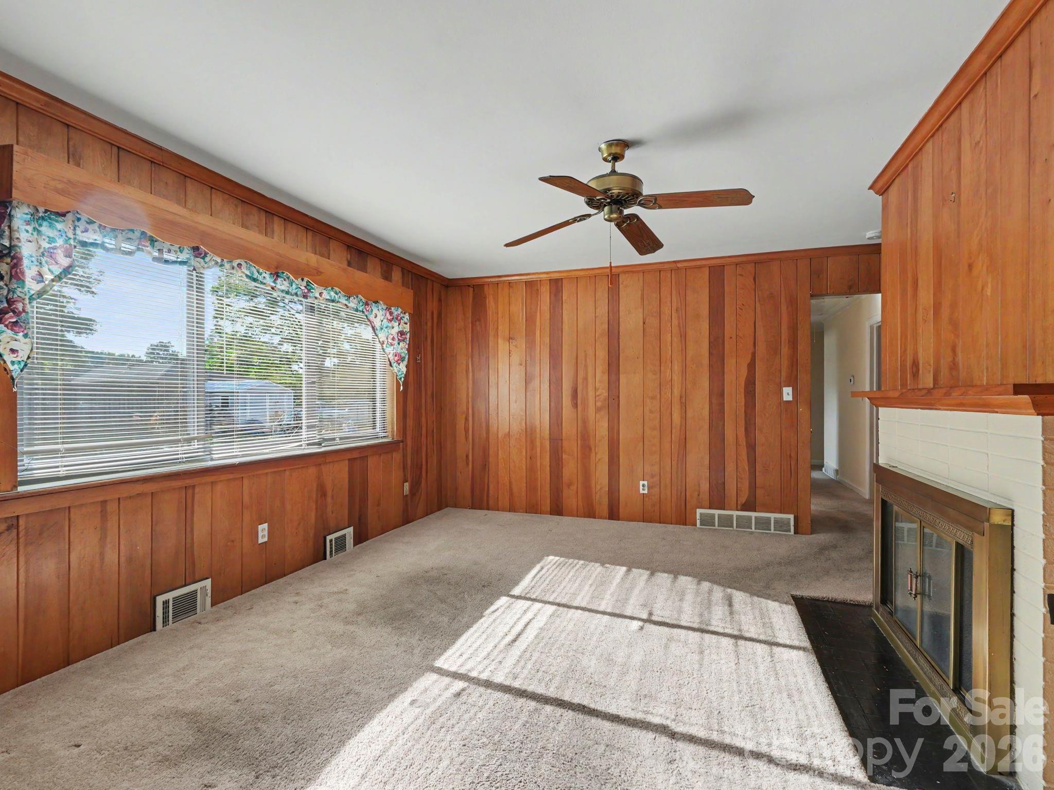 1006 S Main Street — Landis