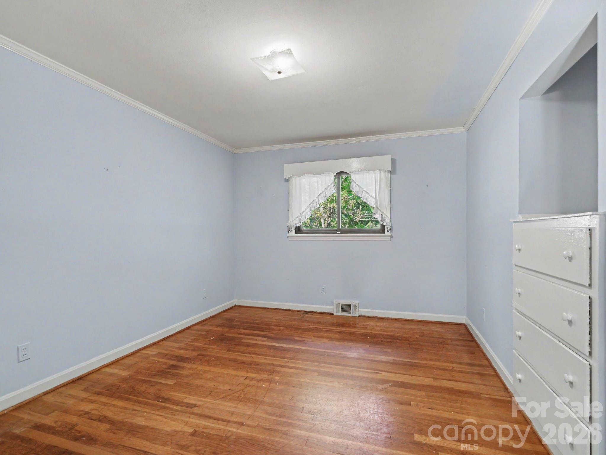 1006 S Main Street — Landis