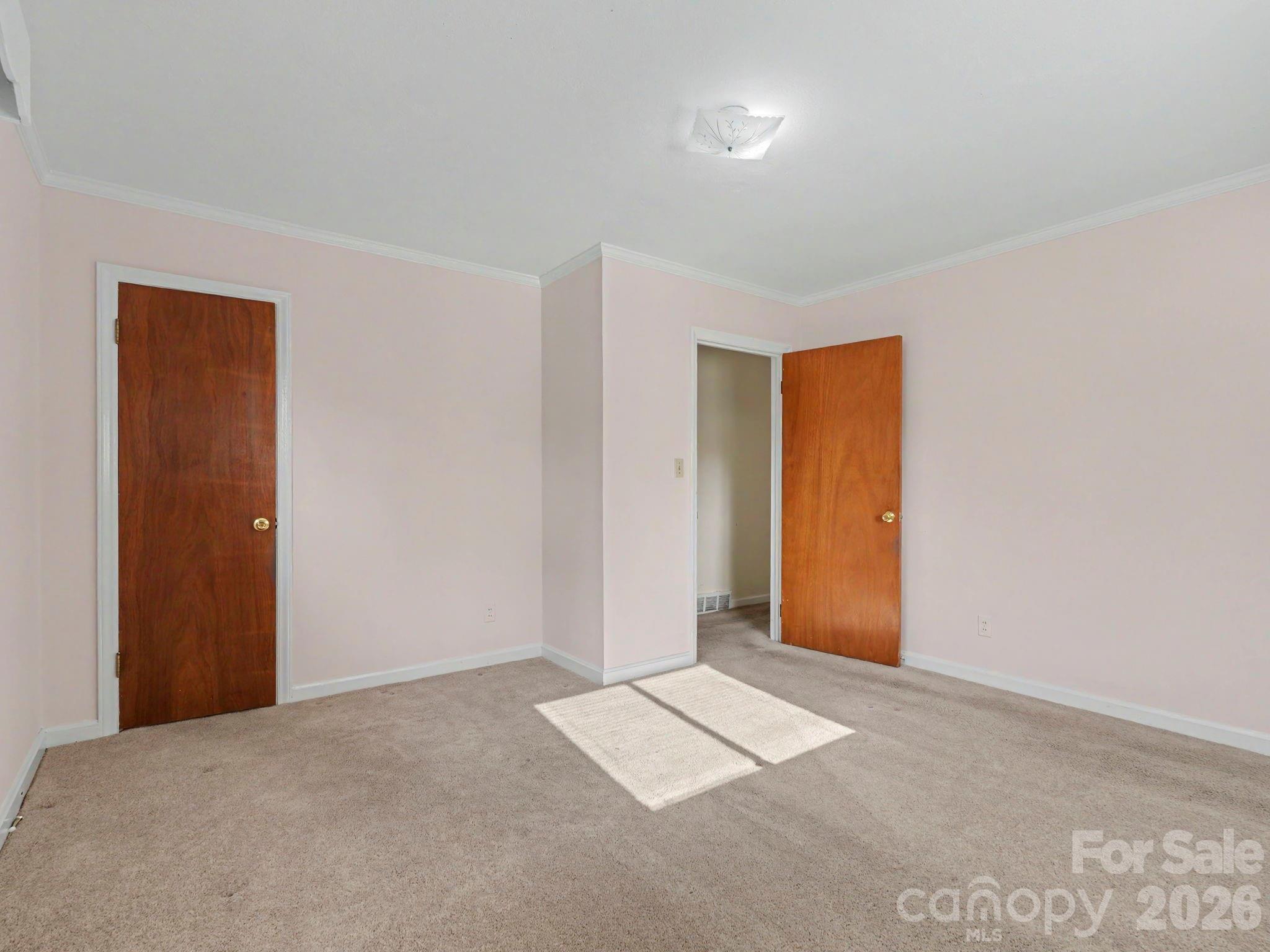 1006 S Main Street — Landis