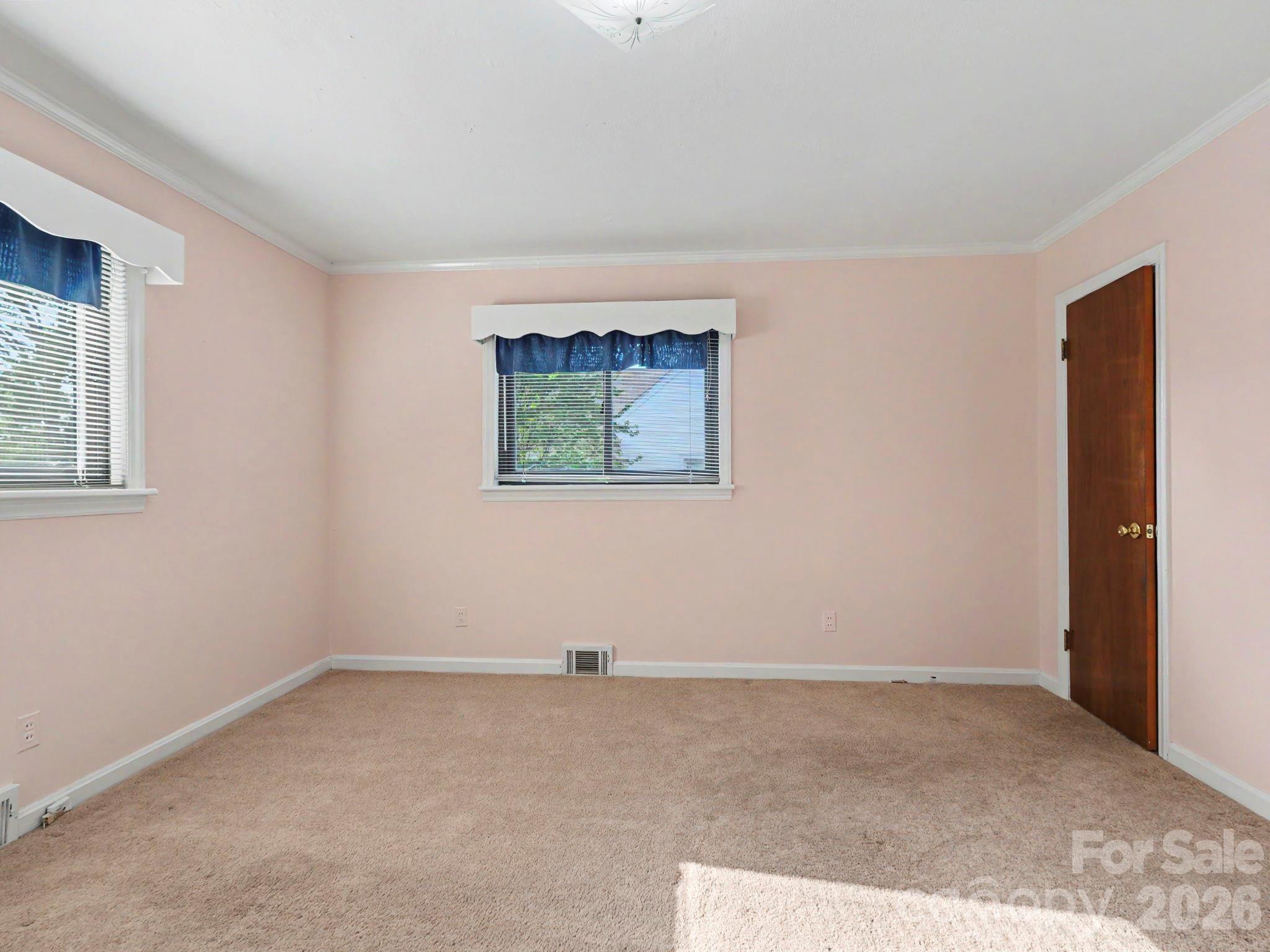 1006 S Main Street — Landis
