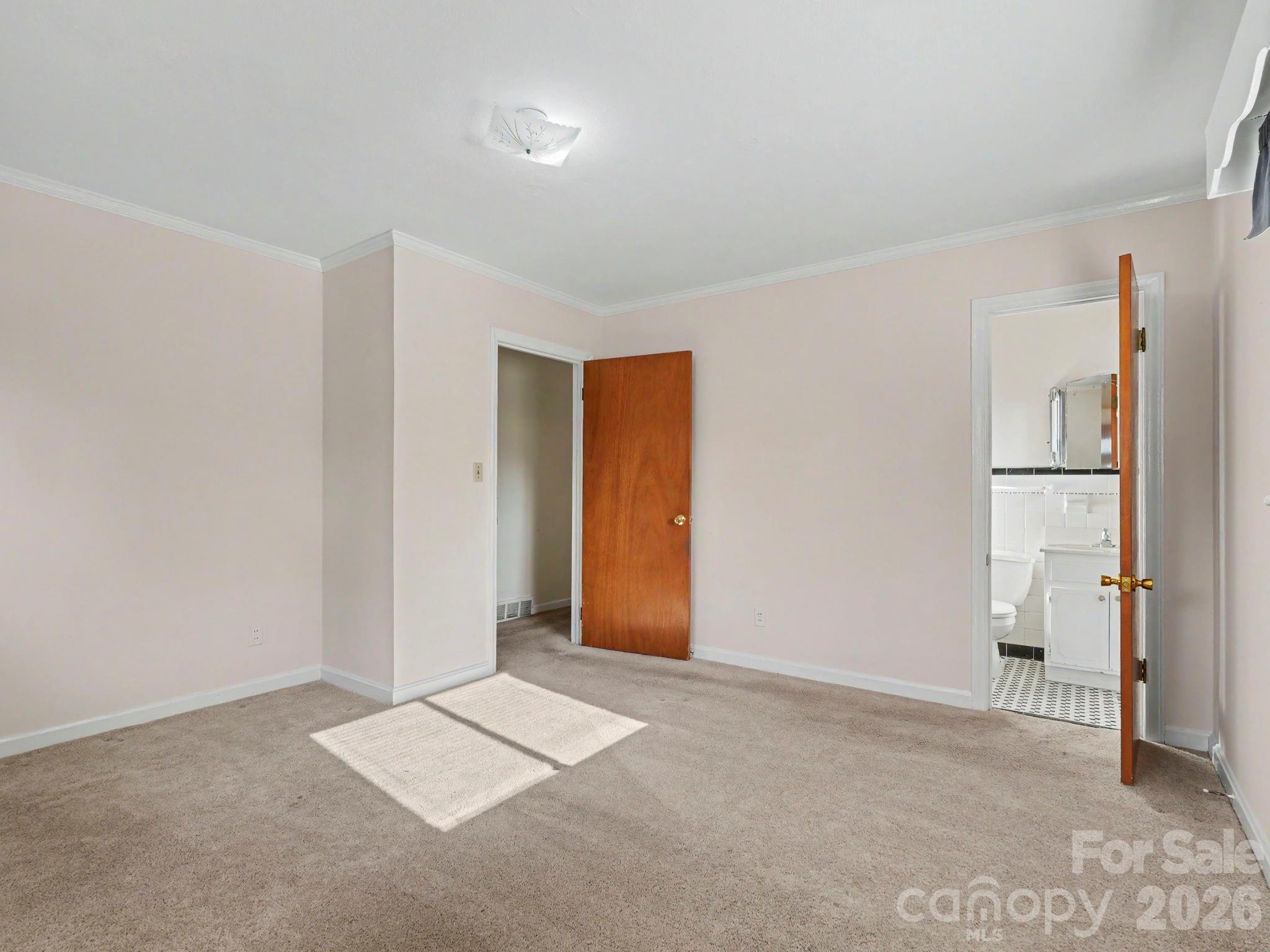 1006 S Main Street — Landis