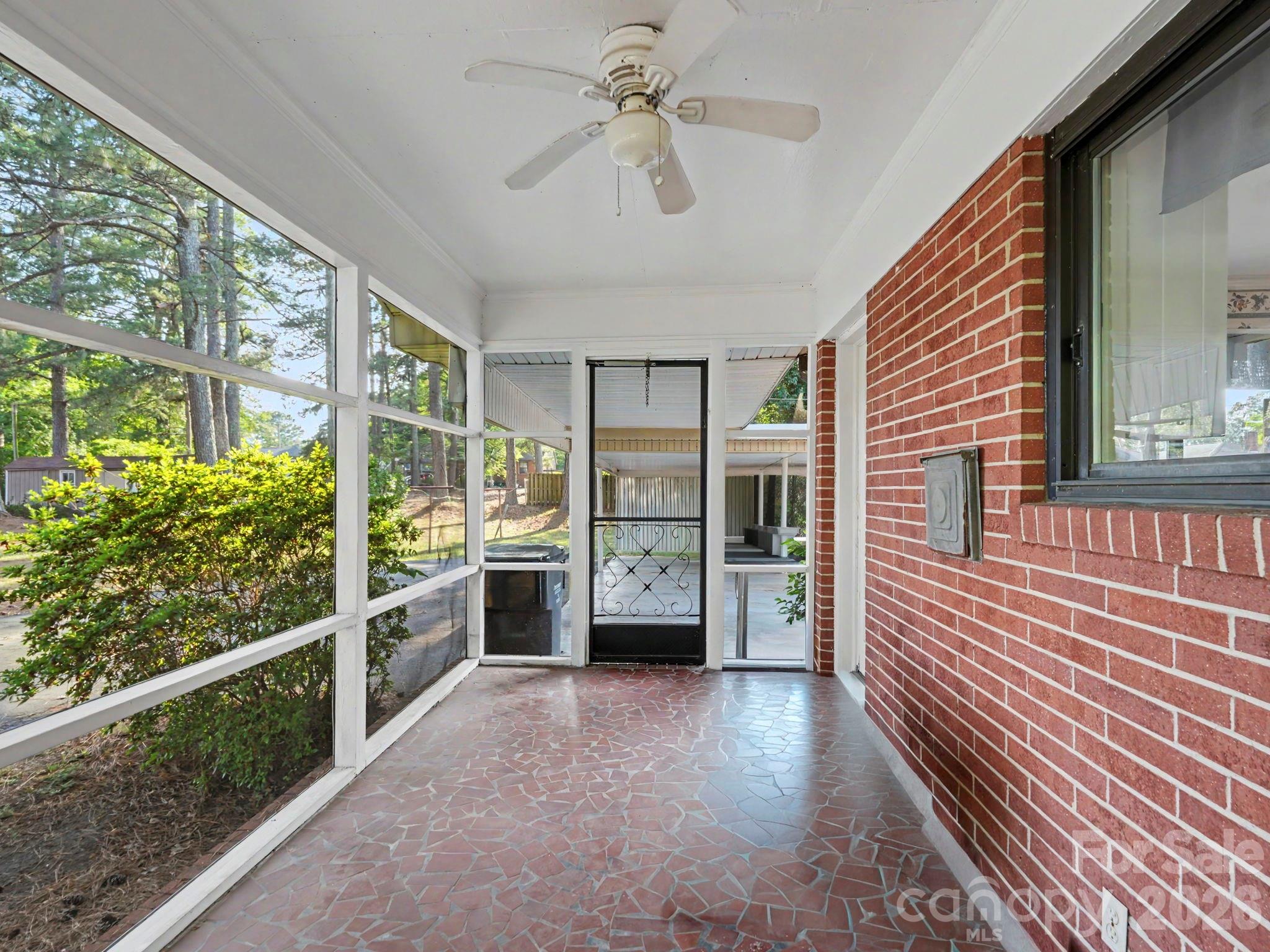1006 S Main Street — Landis