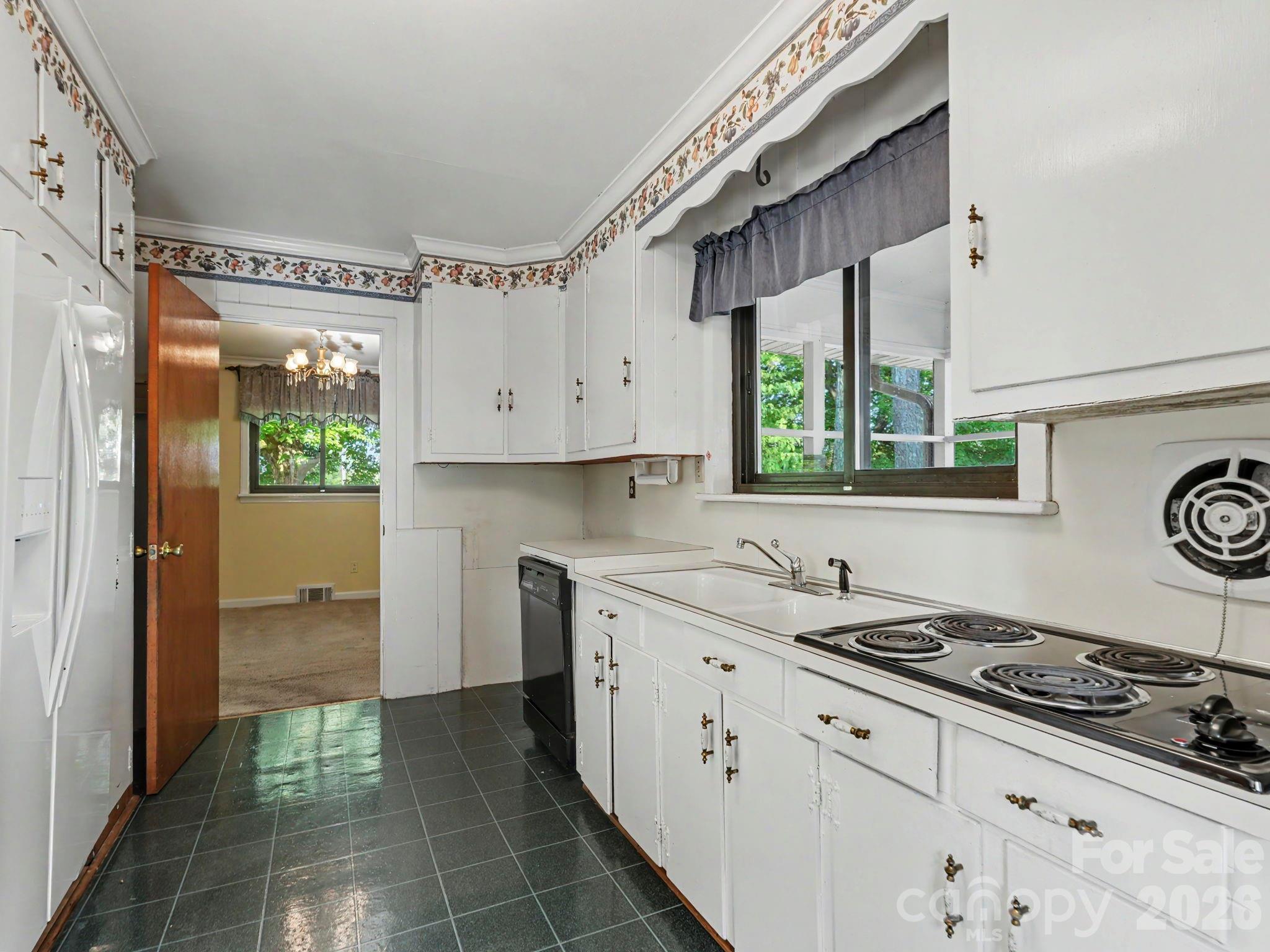 1006 S Main Street — Landis