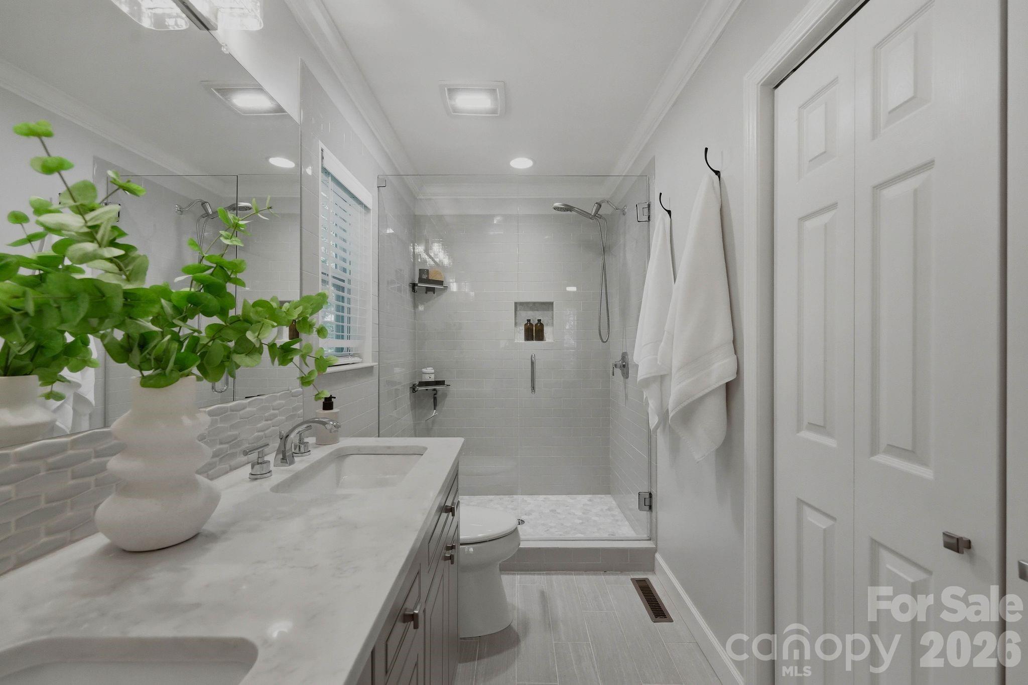 6109 Kingstree Drive — Charlotte