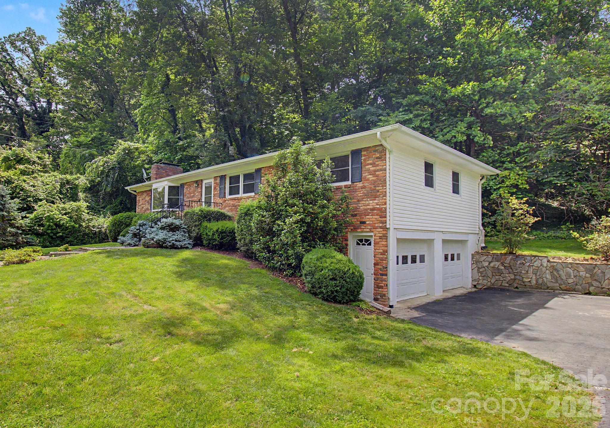 22 Mayfair Drive — Candler