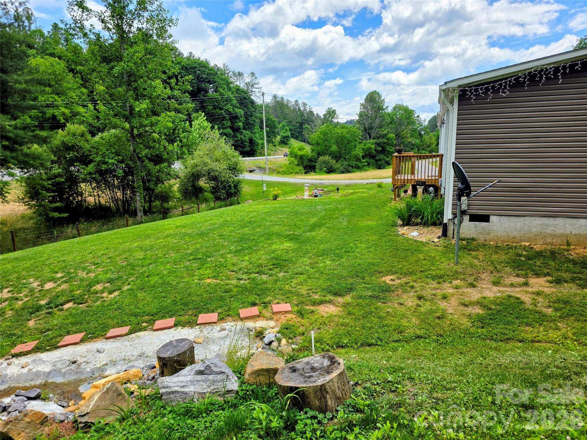 30 Evergreen Road — Burnsville