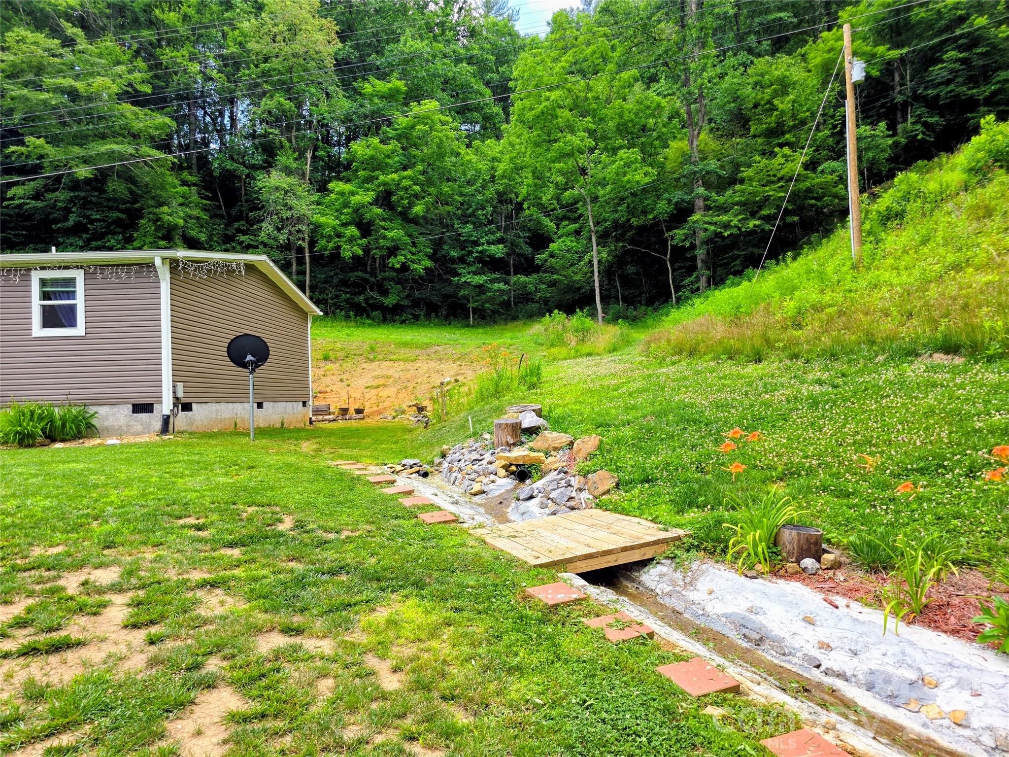 30 Evergreen Road — Burnsville