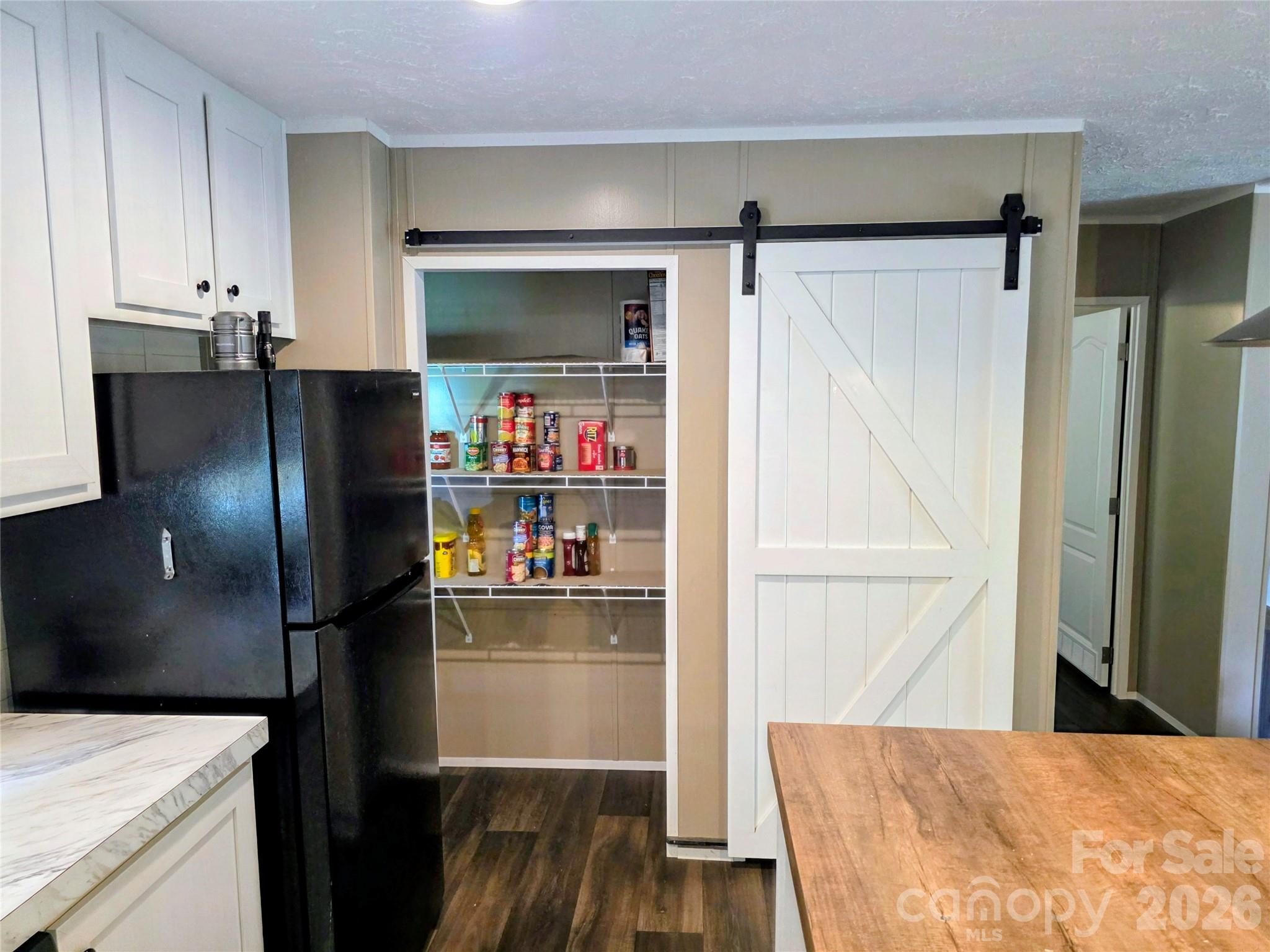 30 Evergreen Road — Burnsville