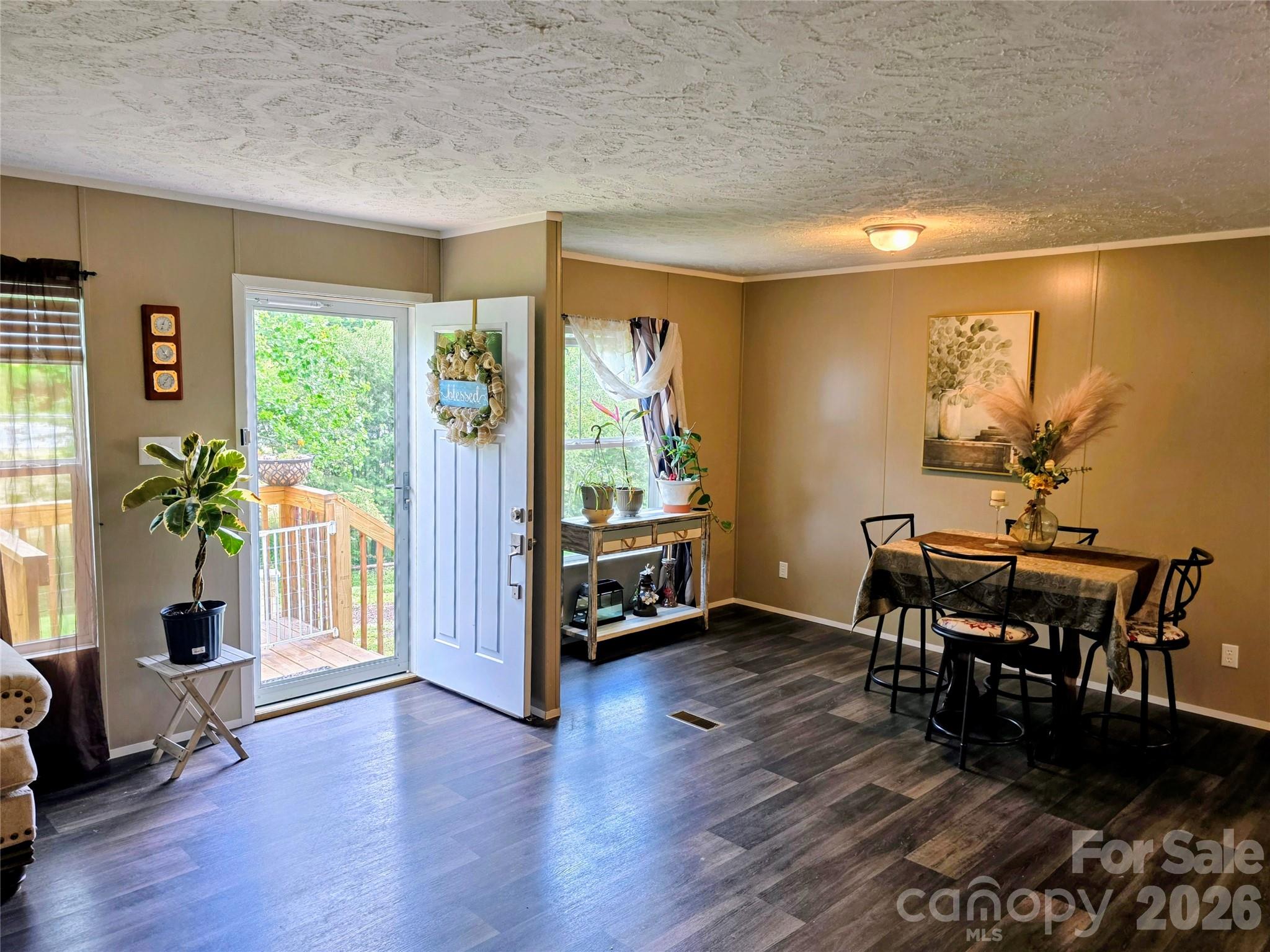 30 Evergreen Road — Burnsville