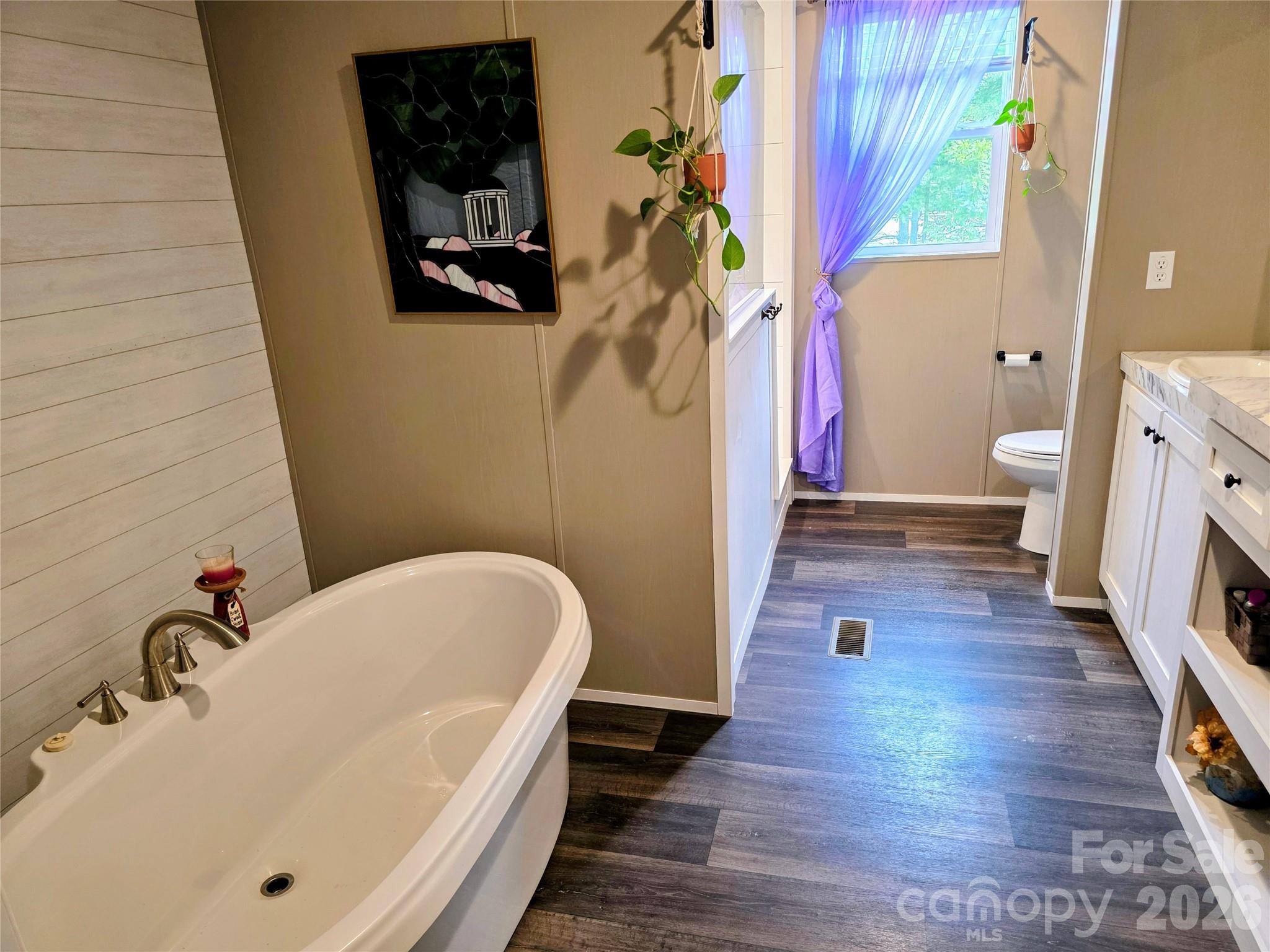 30 Evergreen Road — Burnsville