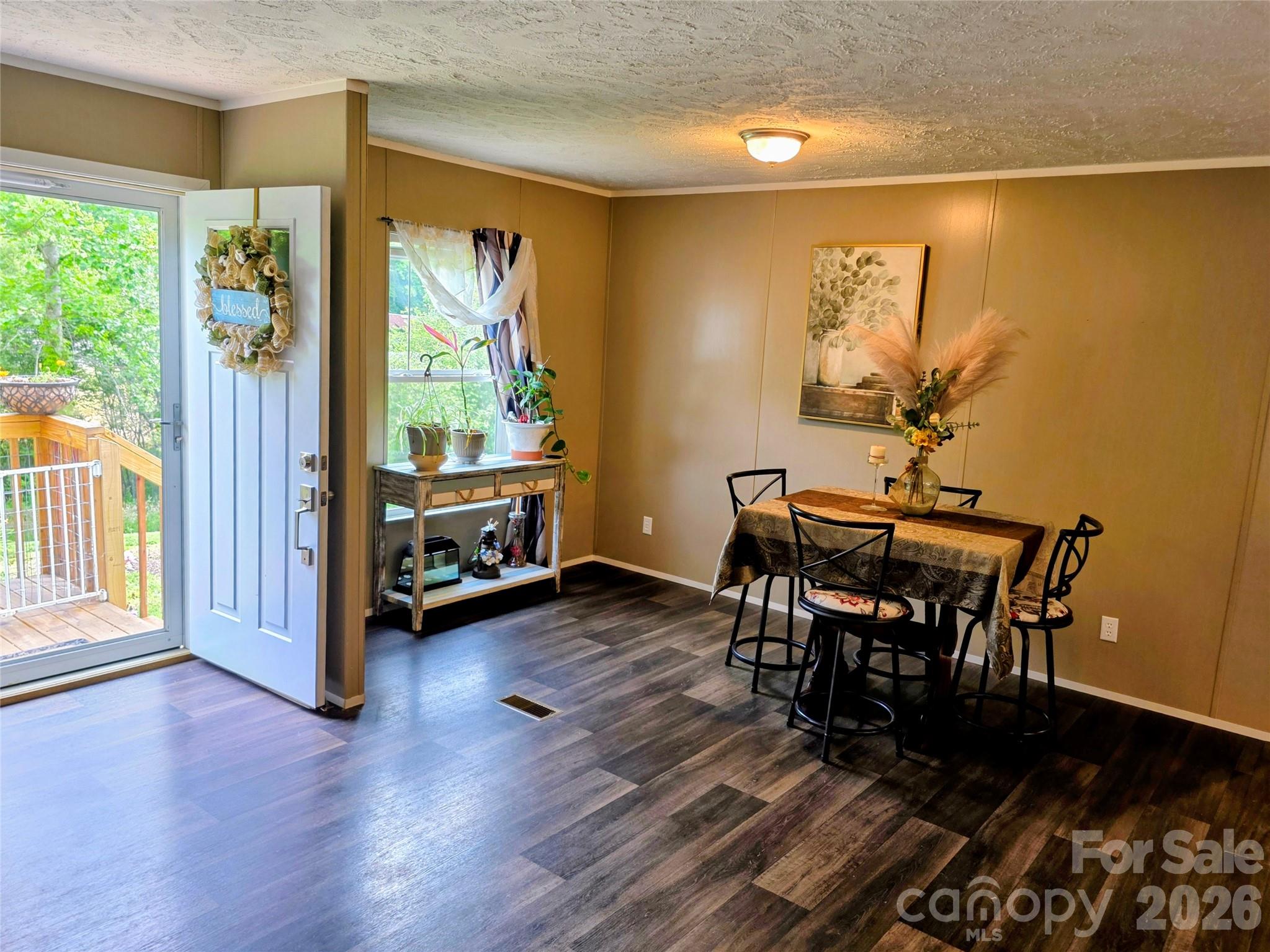 30 Evergreen Road — Burnsville