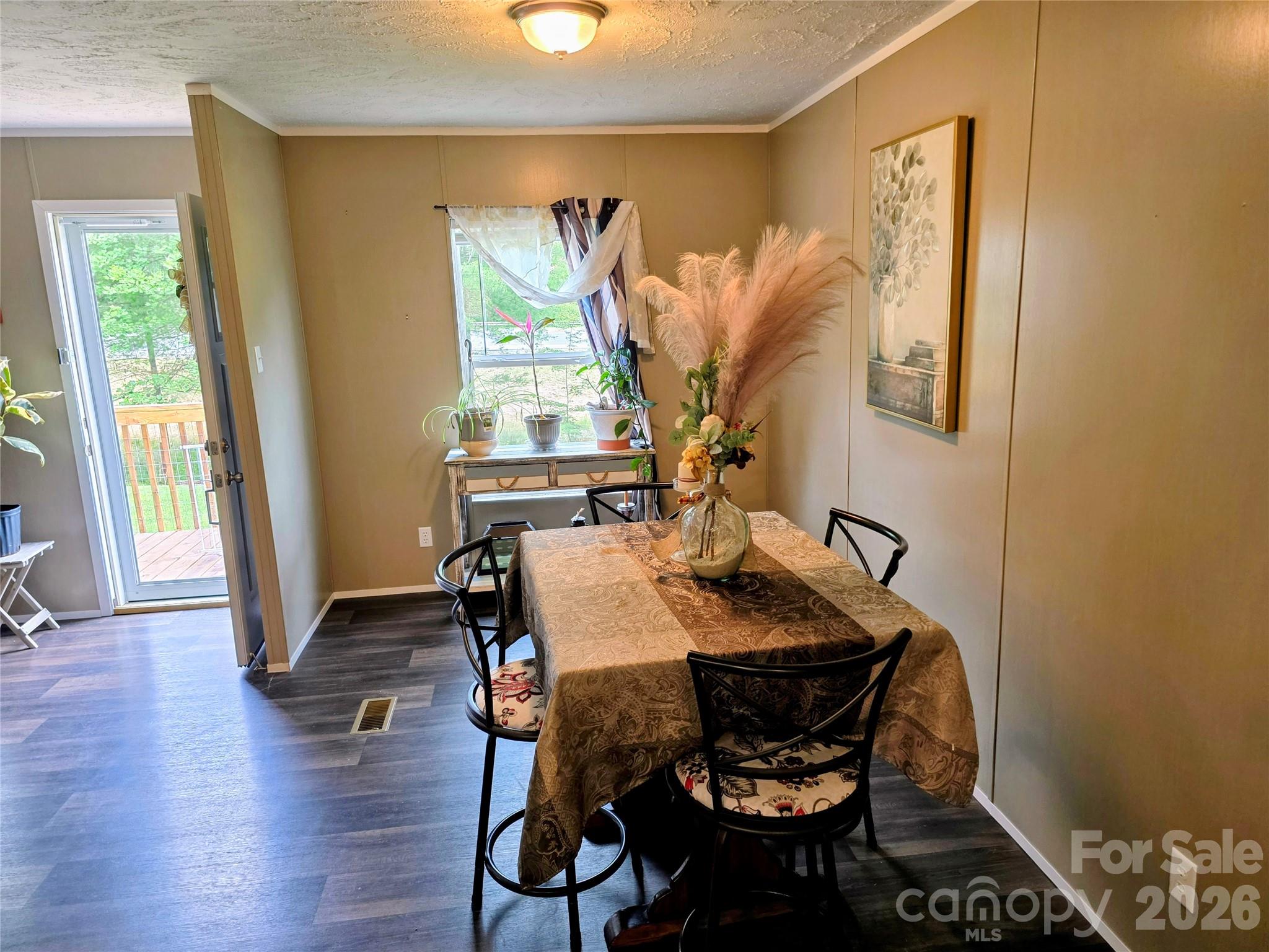 30 Evergreen Road — Burnsville