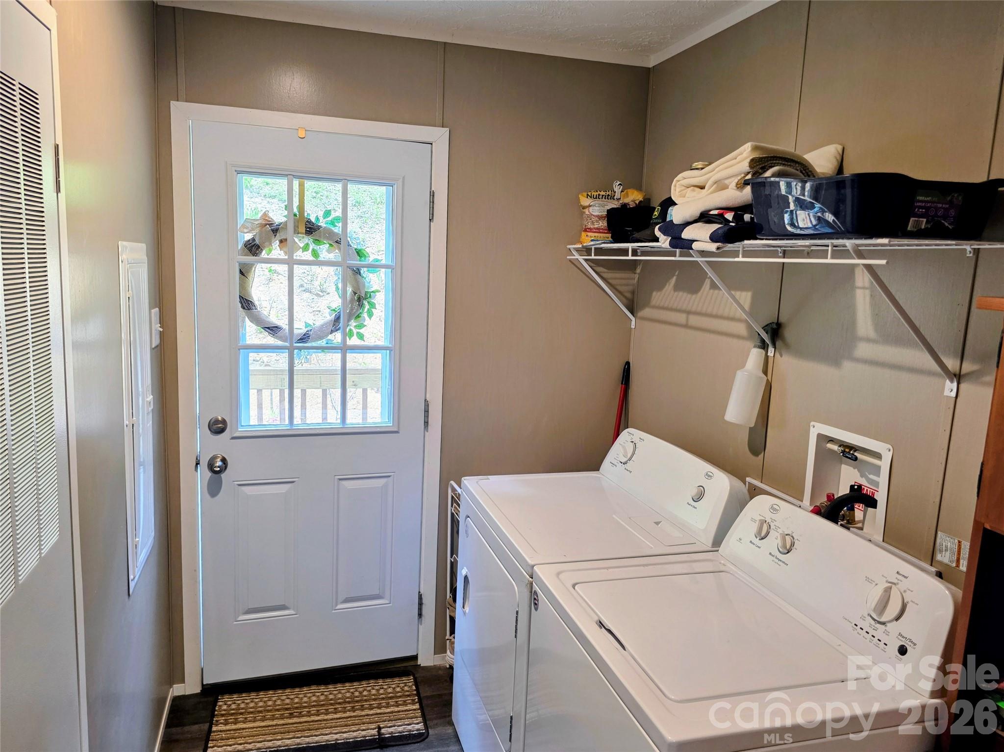 30 Evergreen Road — Burnsville