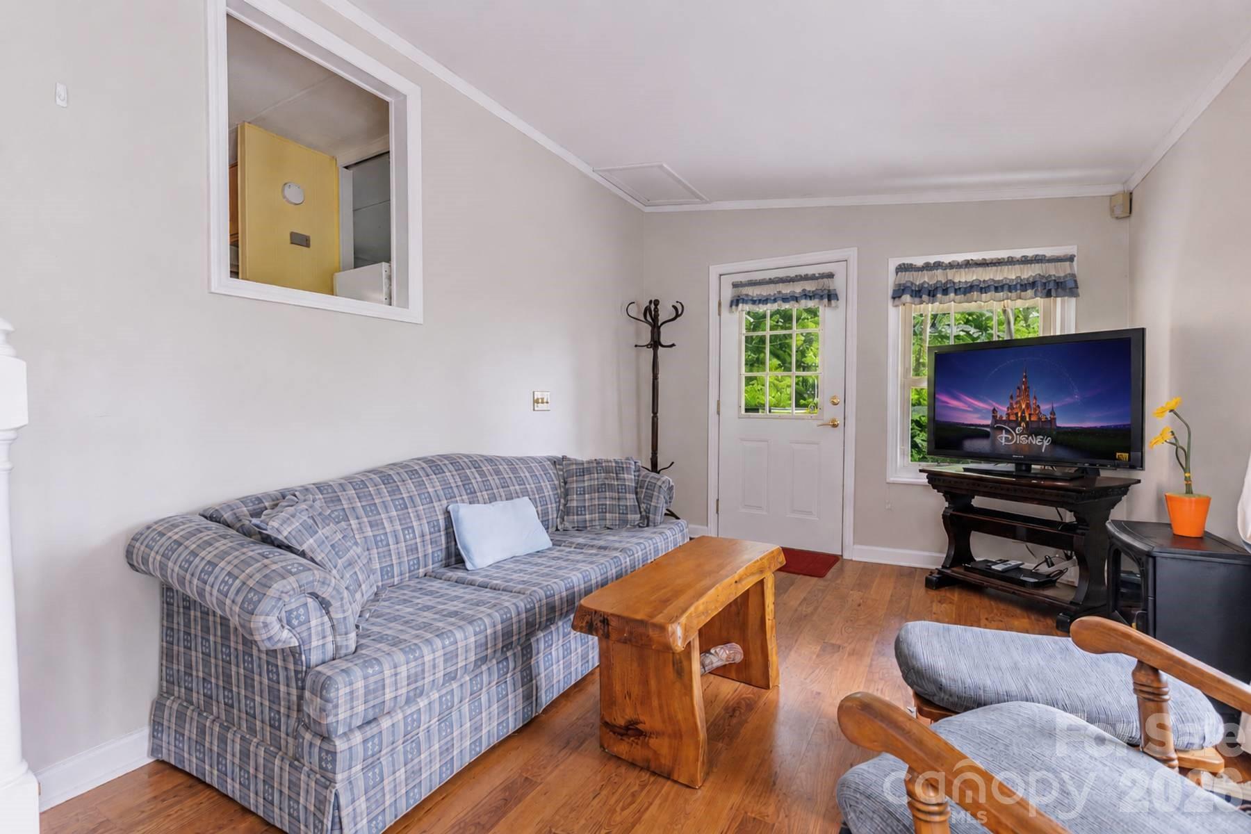 1680 Williamson Road — Whittier