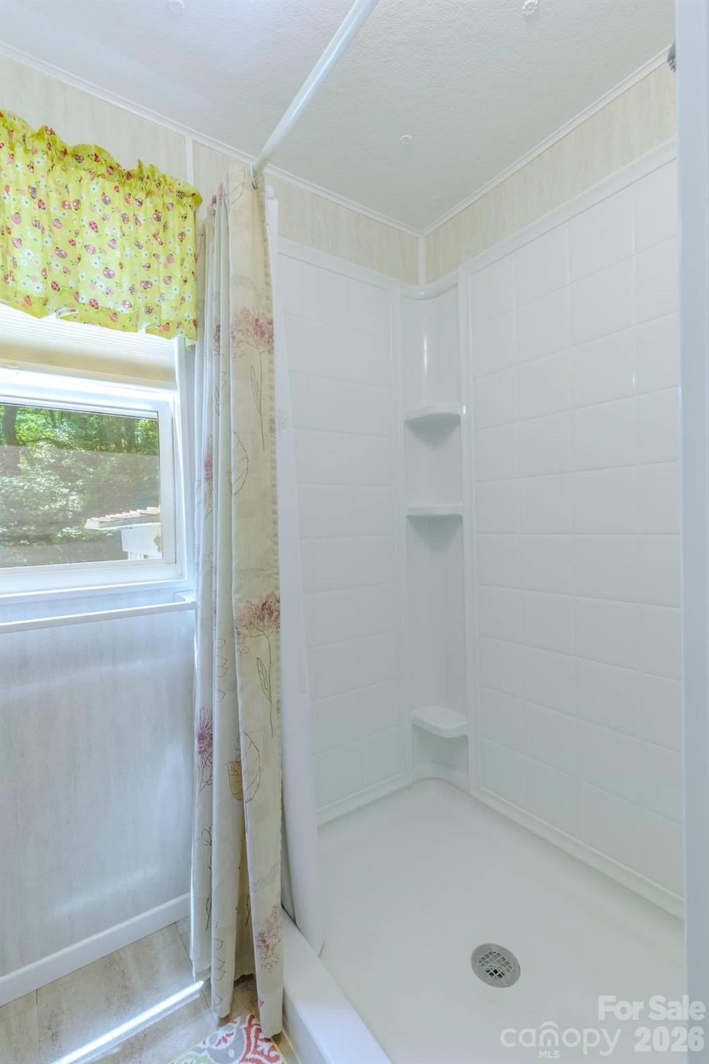 1680 Williamson Road — Whittier