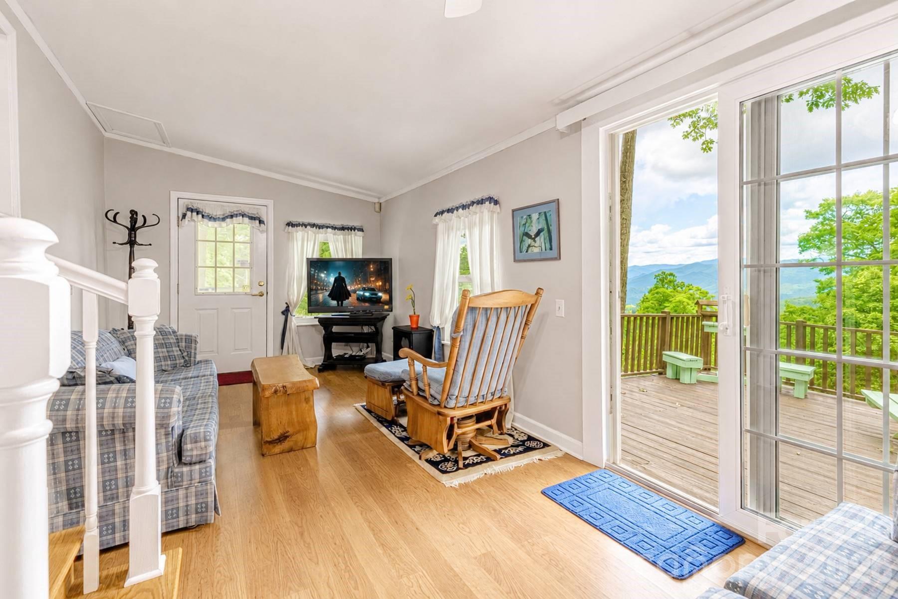 1680 Williamson Road — Whittier