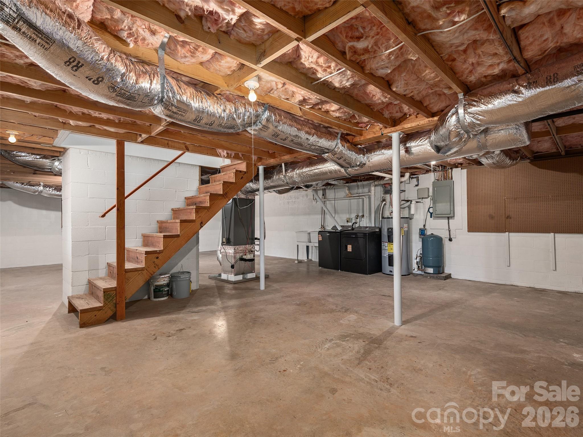 7 Hope Lane — Weaverville