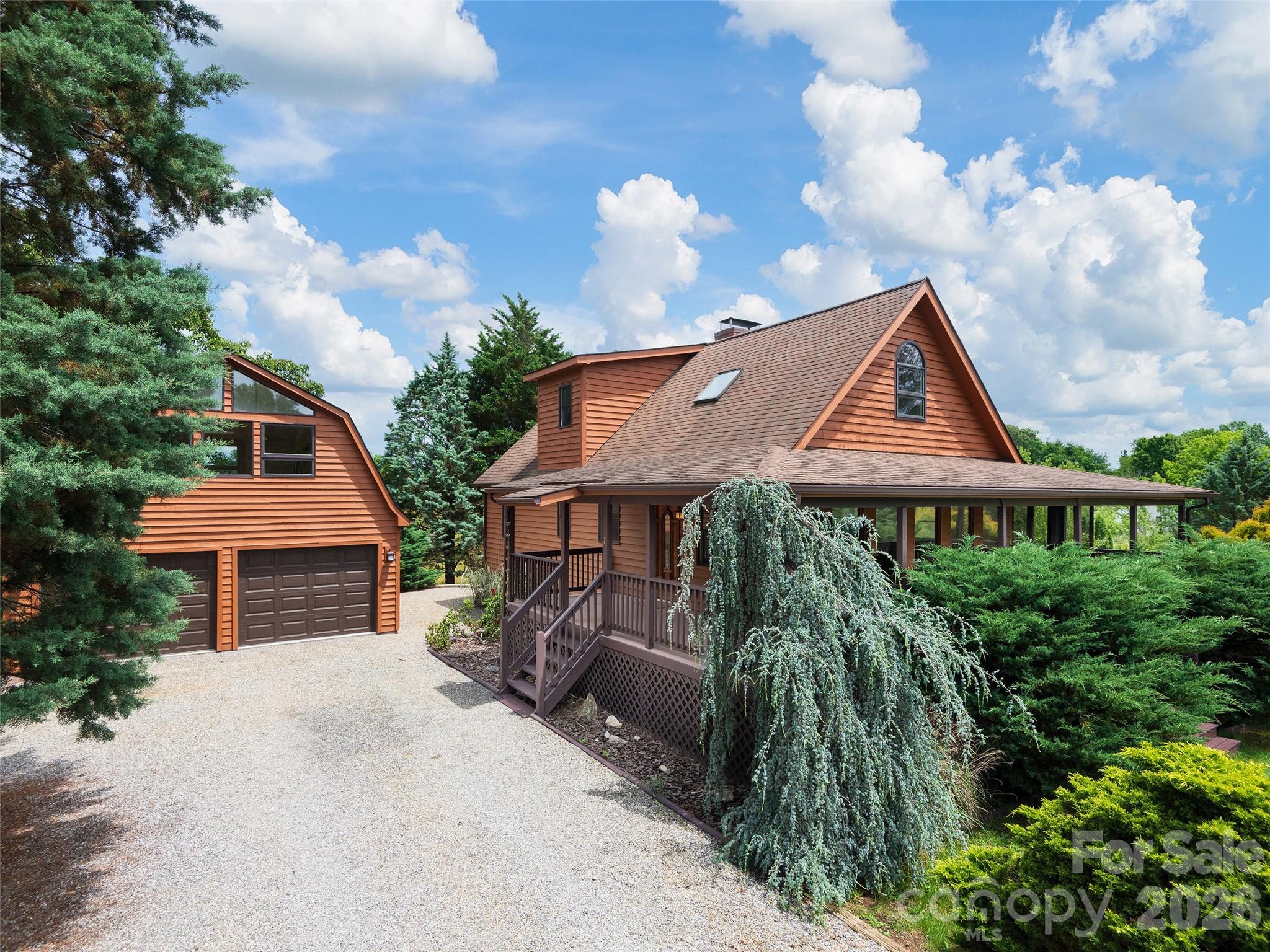 7 Hope Lane — Weaverville