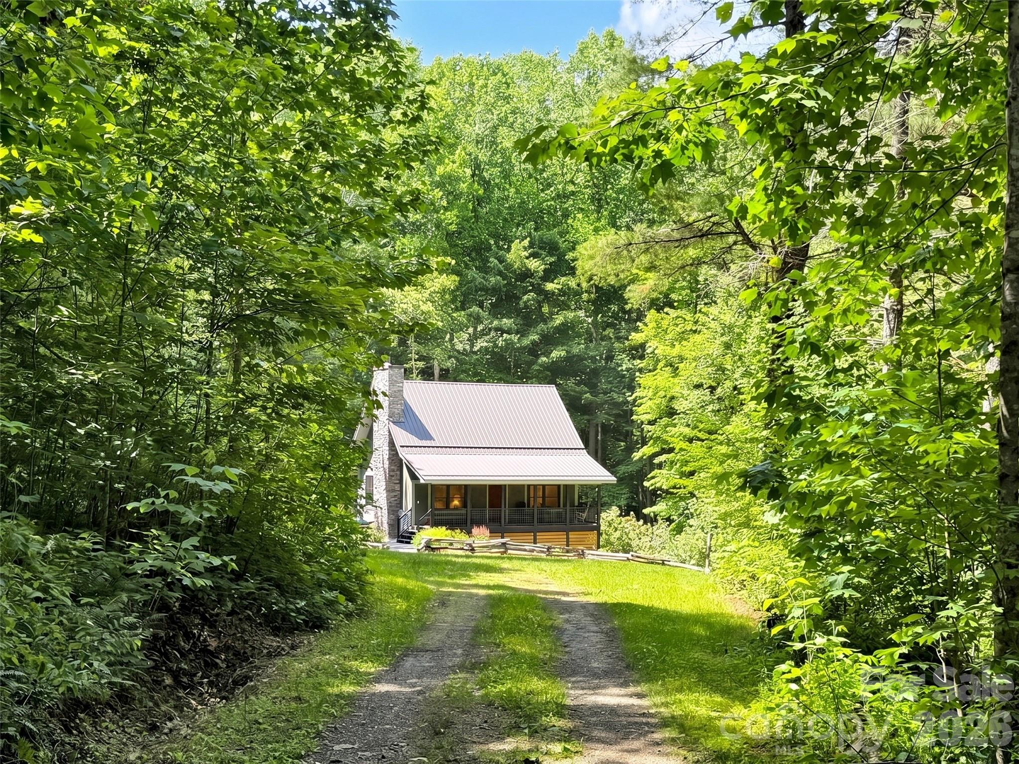 85 Lady Slipper Trail — Hot Springs