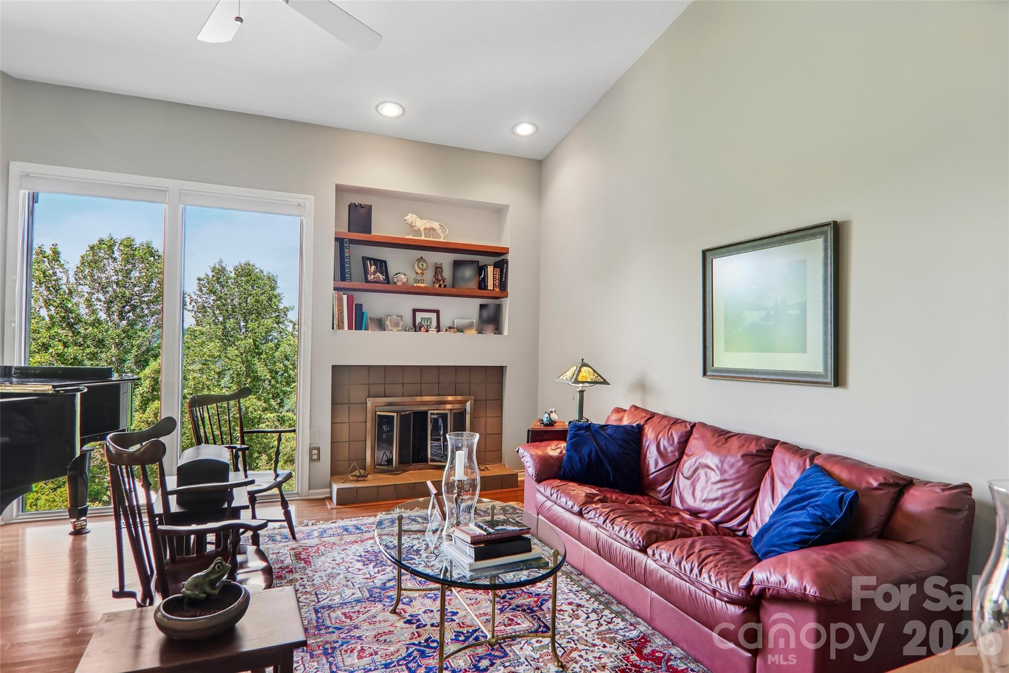 138 Woodbridge Drive — Laurel Park