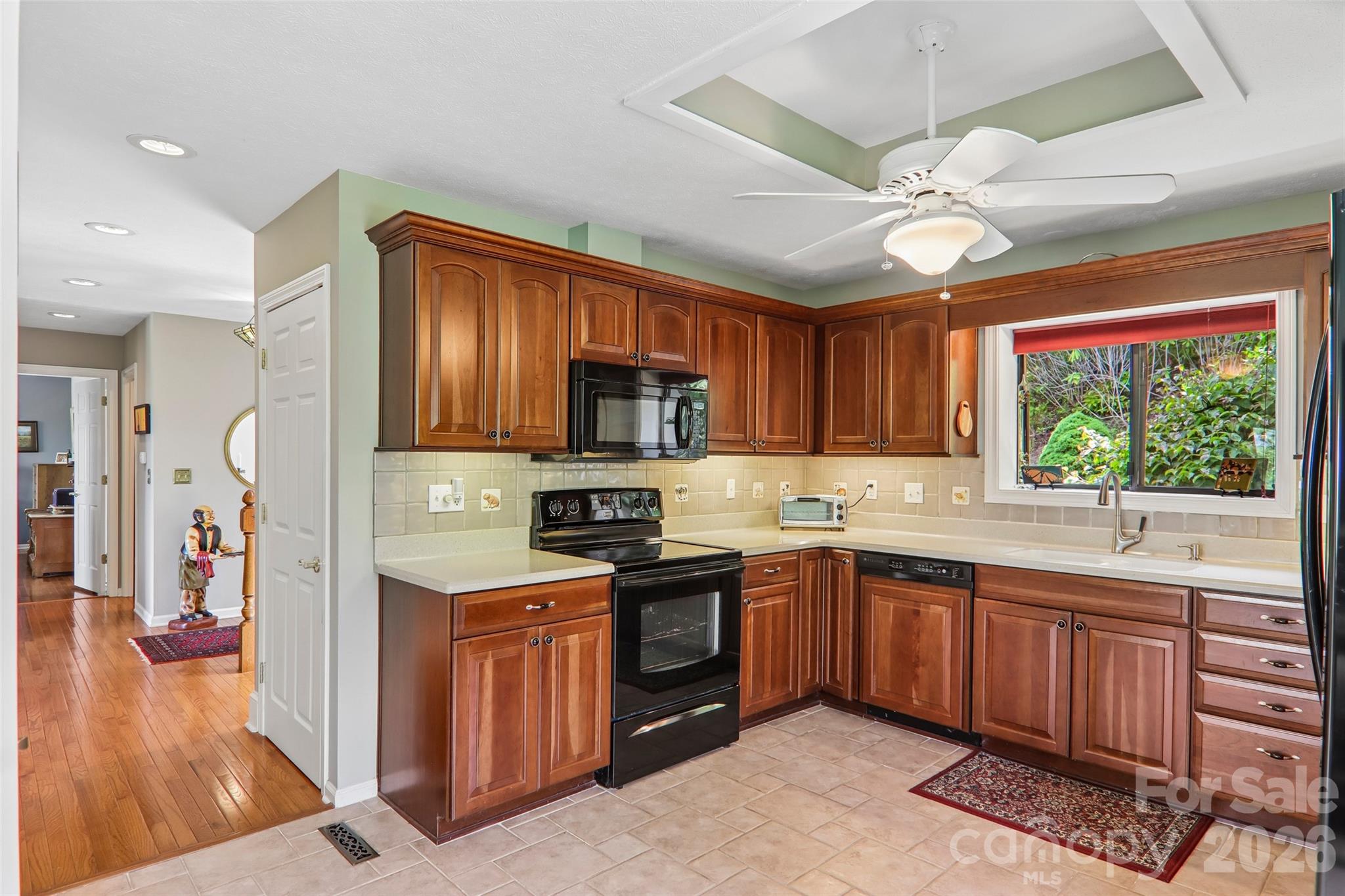 138 Woodbridge Drive — Laurel Park