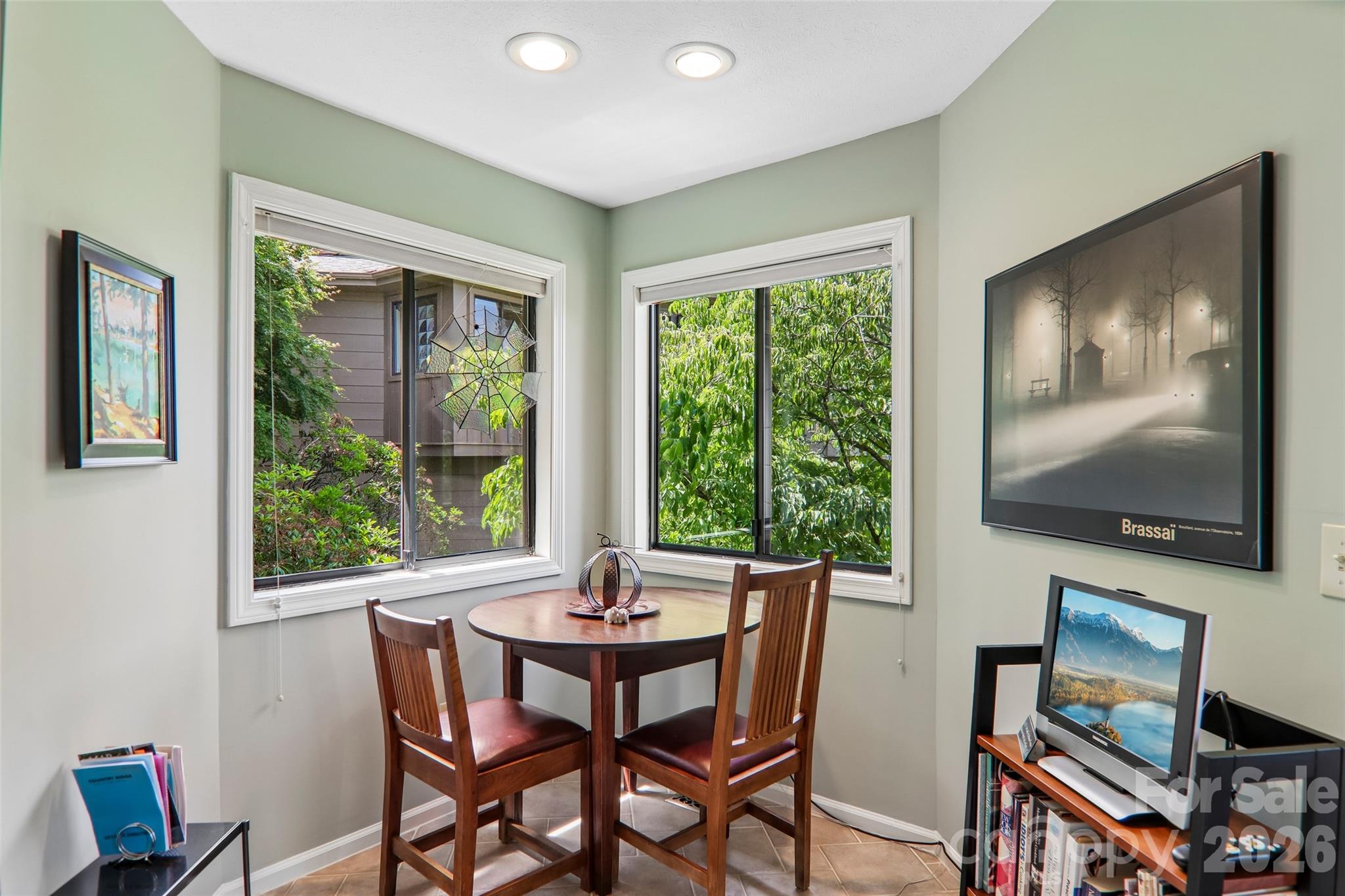 138 Woodbridge Drive — Laurel Park