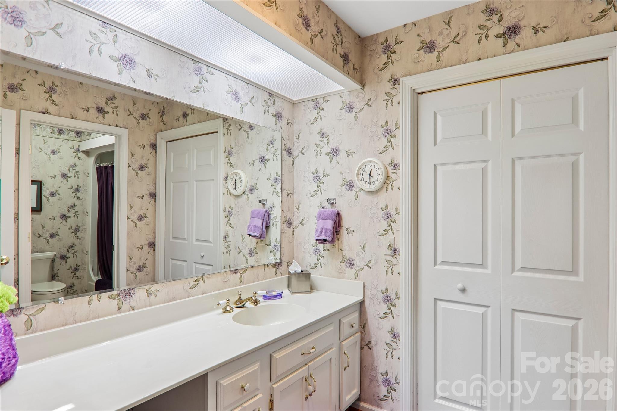 138 Woodbridge Drive — Laurel Park