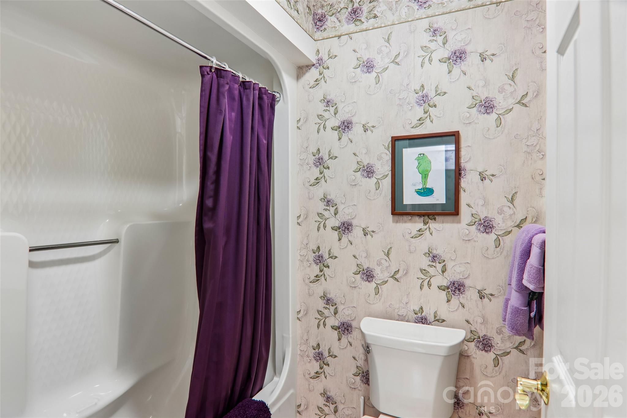 138 Woodbridge Drive — Laurel Park