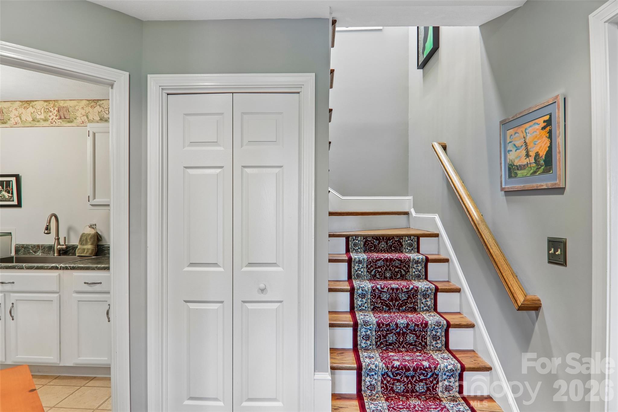 138 Woodbridge Drive — Laurel Park