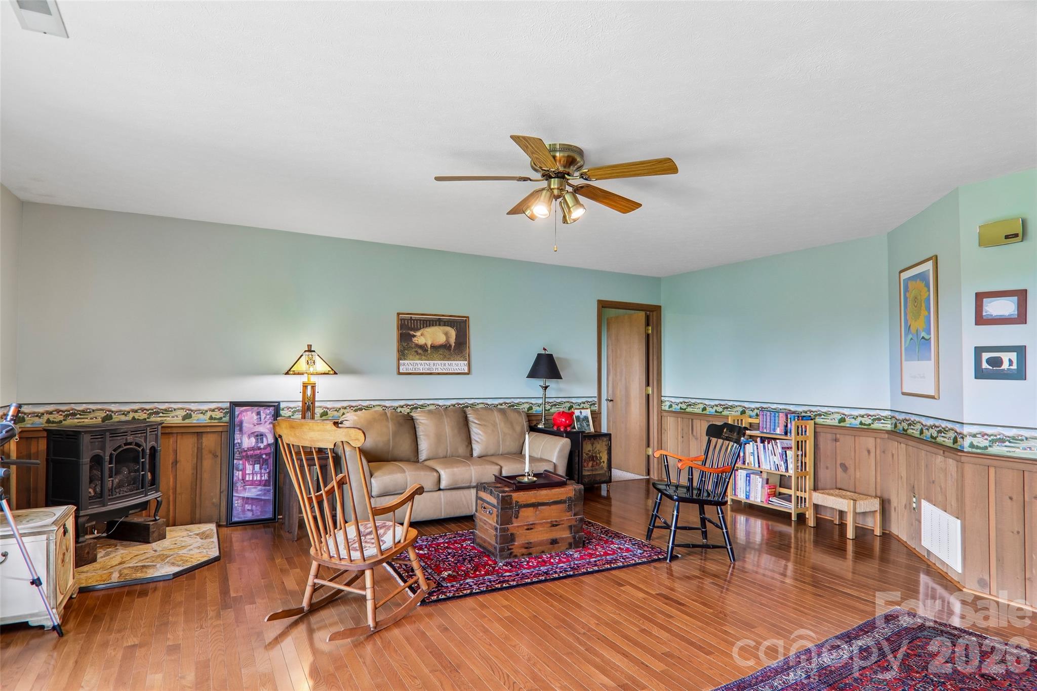 138 Woodbridge Drive — Laurel Park