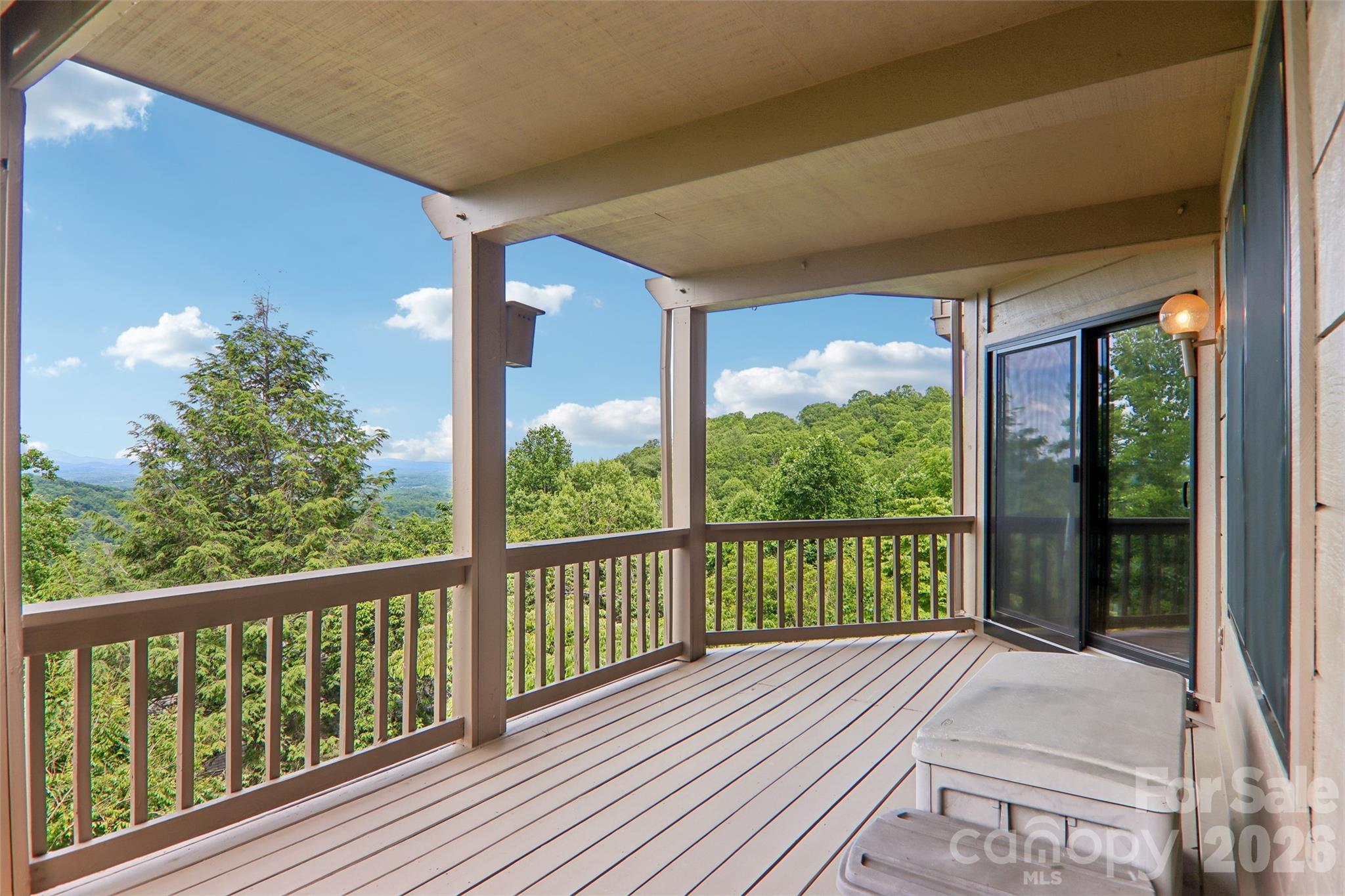 138 Woodbridge Drive — Laurel Park