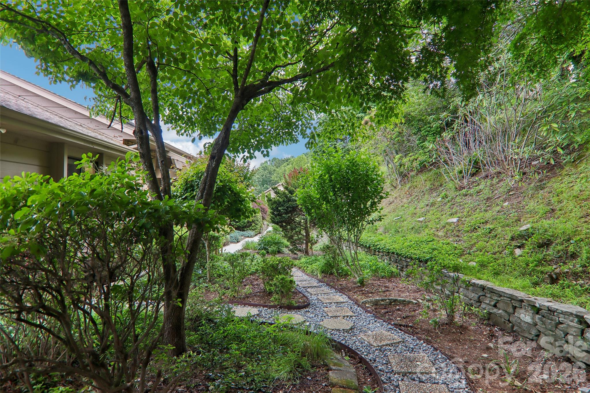 138 Woodbridge Drive — Laurel Park