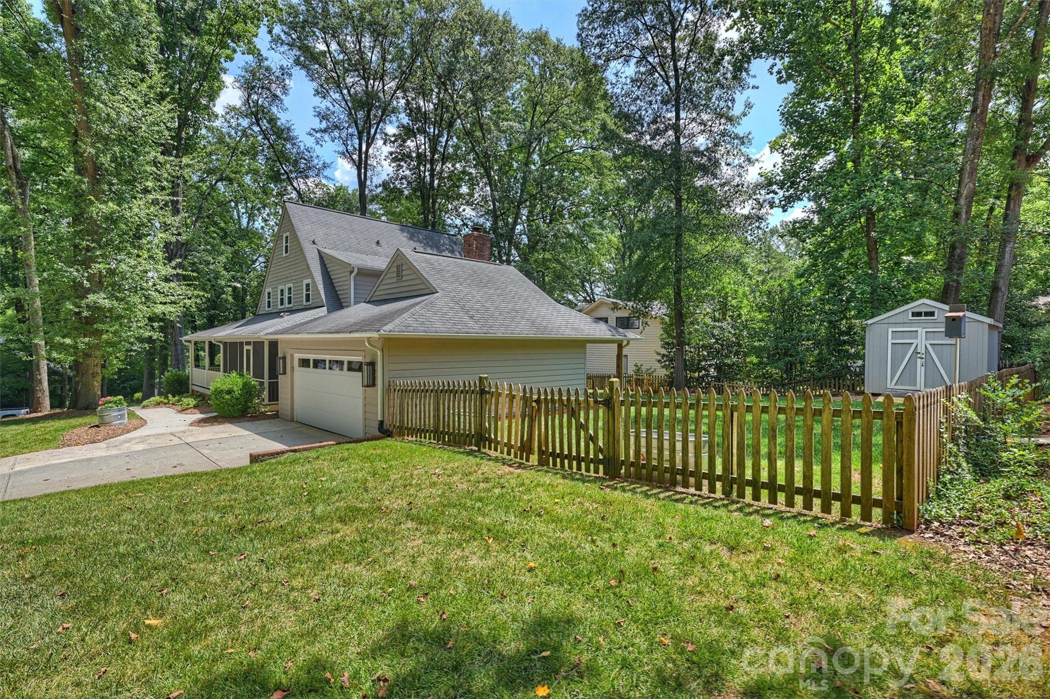 1506 Wandering Way Drive — Charlotte
