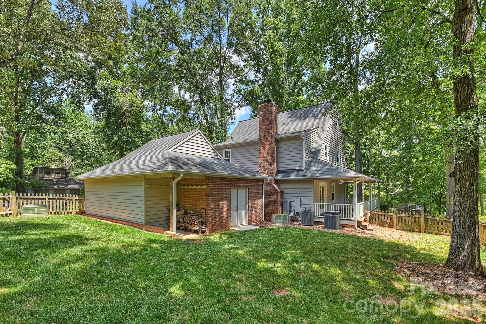 1506 Wandering Way Drive — Charlotte