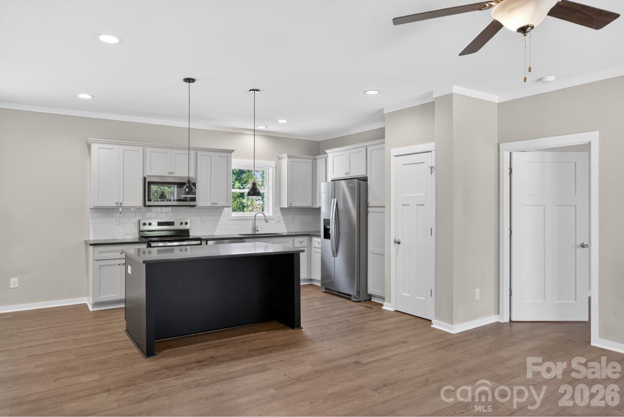 159 Evenfall Lane — Columbus