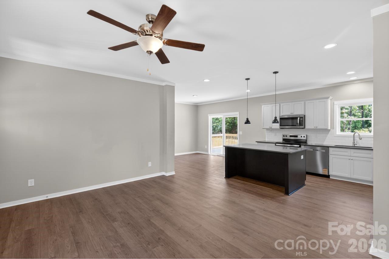 159 Evenfall Lane — Columbus