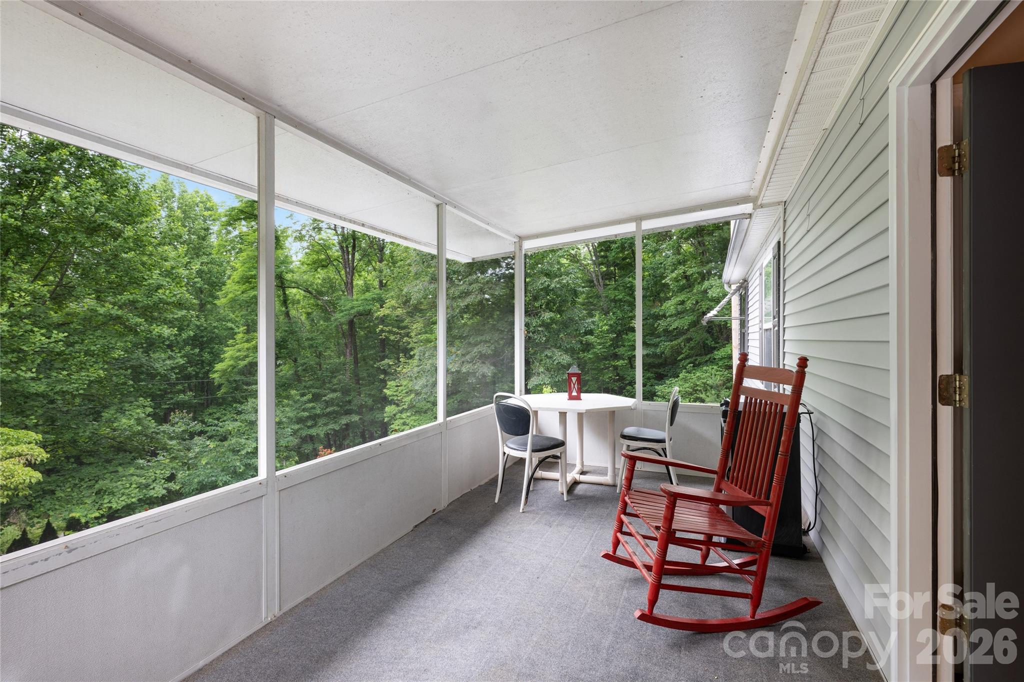 125 Round Mountain Road — Brevard