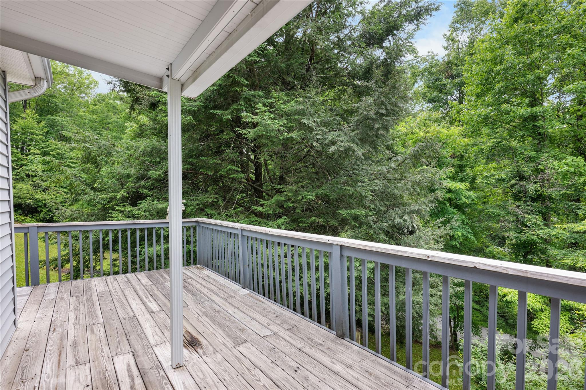 125 Round Mountain Road — Brevard