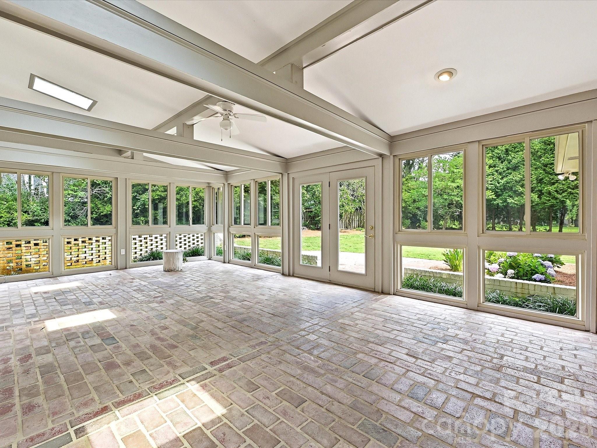 3921 River Ridge Road — Charlotte