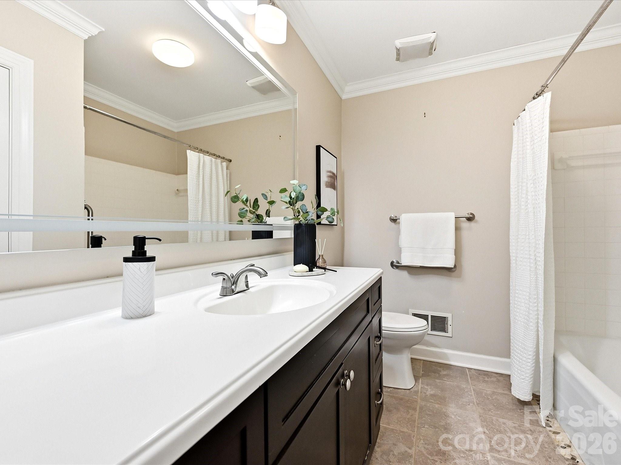 3921 River Ridge Road — Charlotte